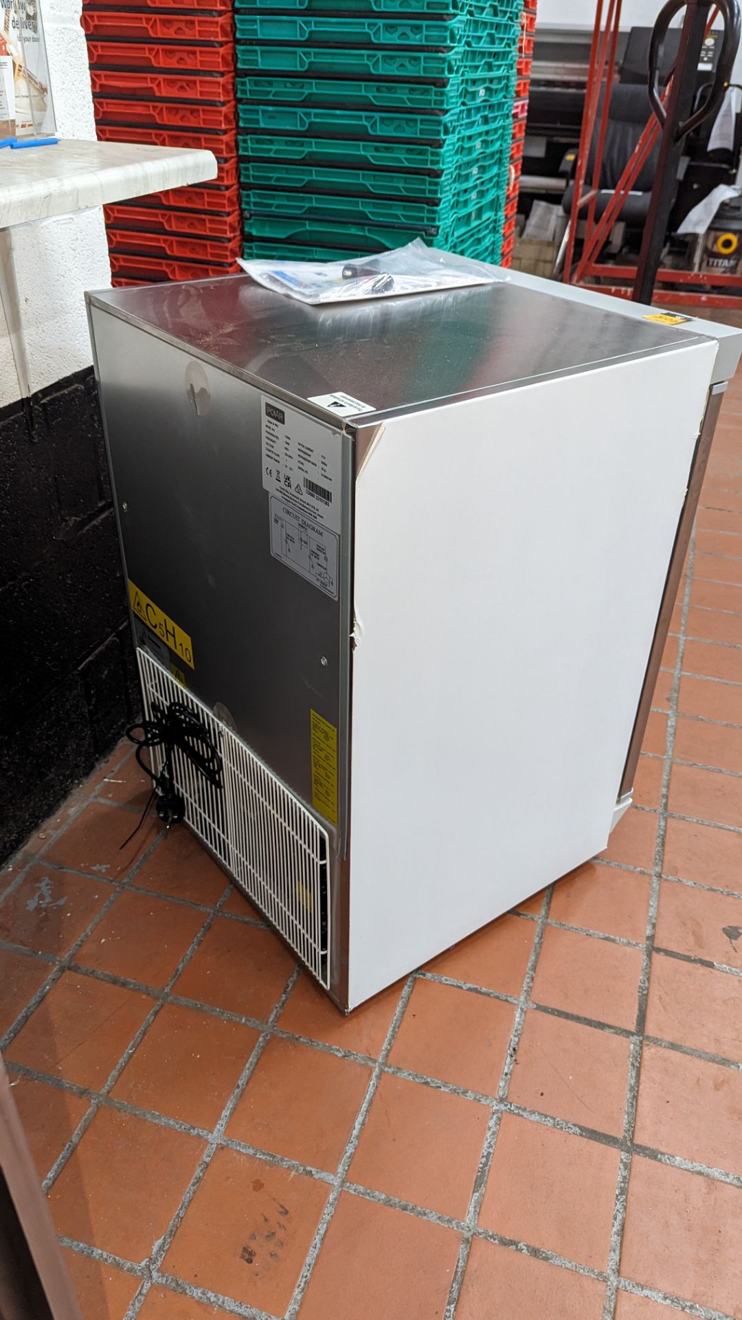 Polar CD080 150 litre stainless steel under counter fridge, including manual. Stil has original prot - Image 8 of 9