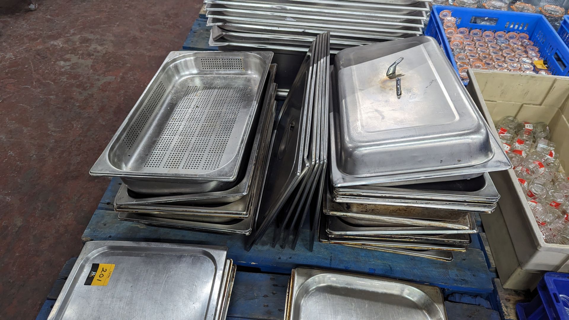 Row of assorted stainless steel trays including perforated & lids for use with same - approximately - Image 4 of 4