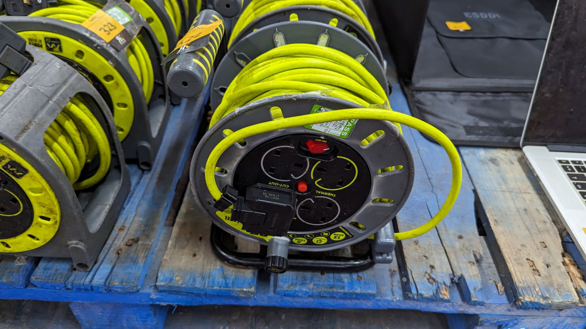 5 off 4 socket 25m cable reels - Image 3 of 7