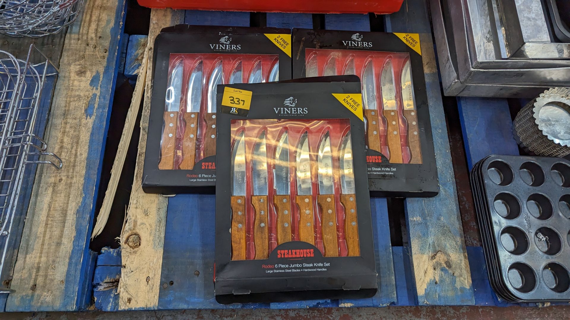 3 sets of Viners steakhouse jumbo steak knives - 18 knives in total