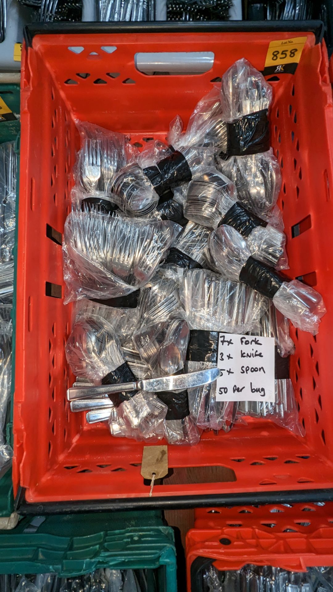 The contents of a crate of cutlery. Approximately 800 pieces in total, comprising 7 bags of forks, - Image 2 of 5