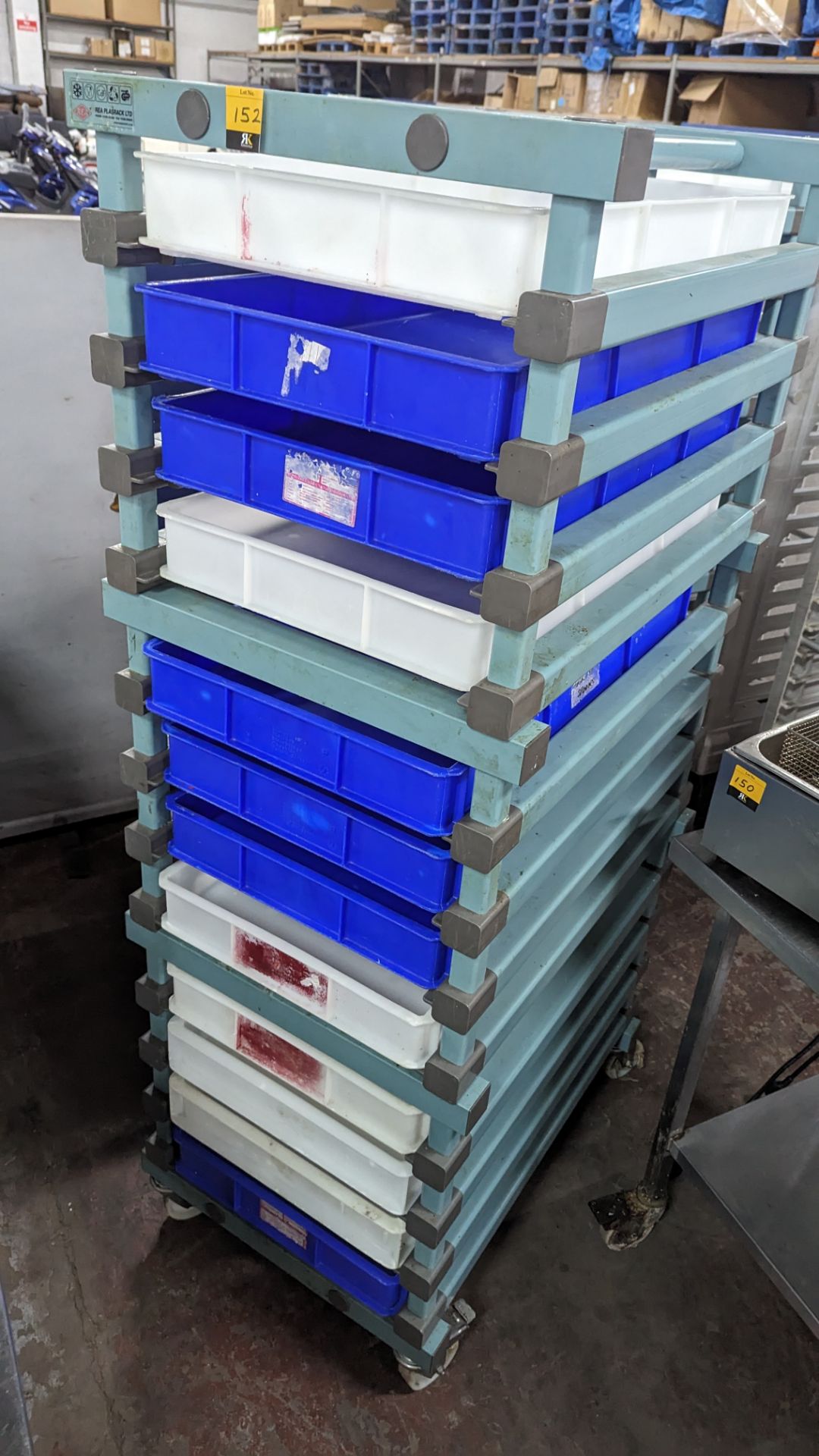REA Plasrack mobile tray trolley with a capacity for 12 plastic pull-out trays. The trays are model - Image 3 of 3