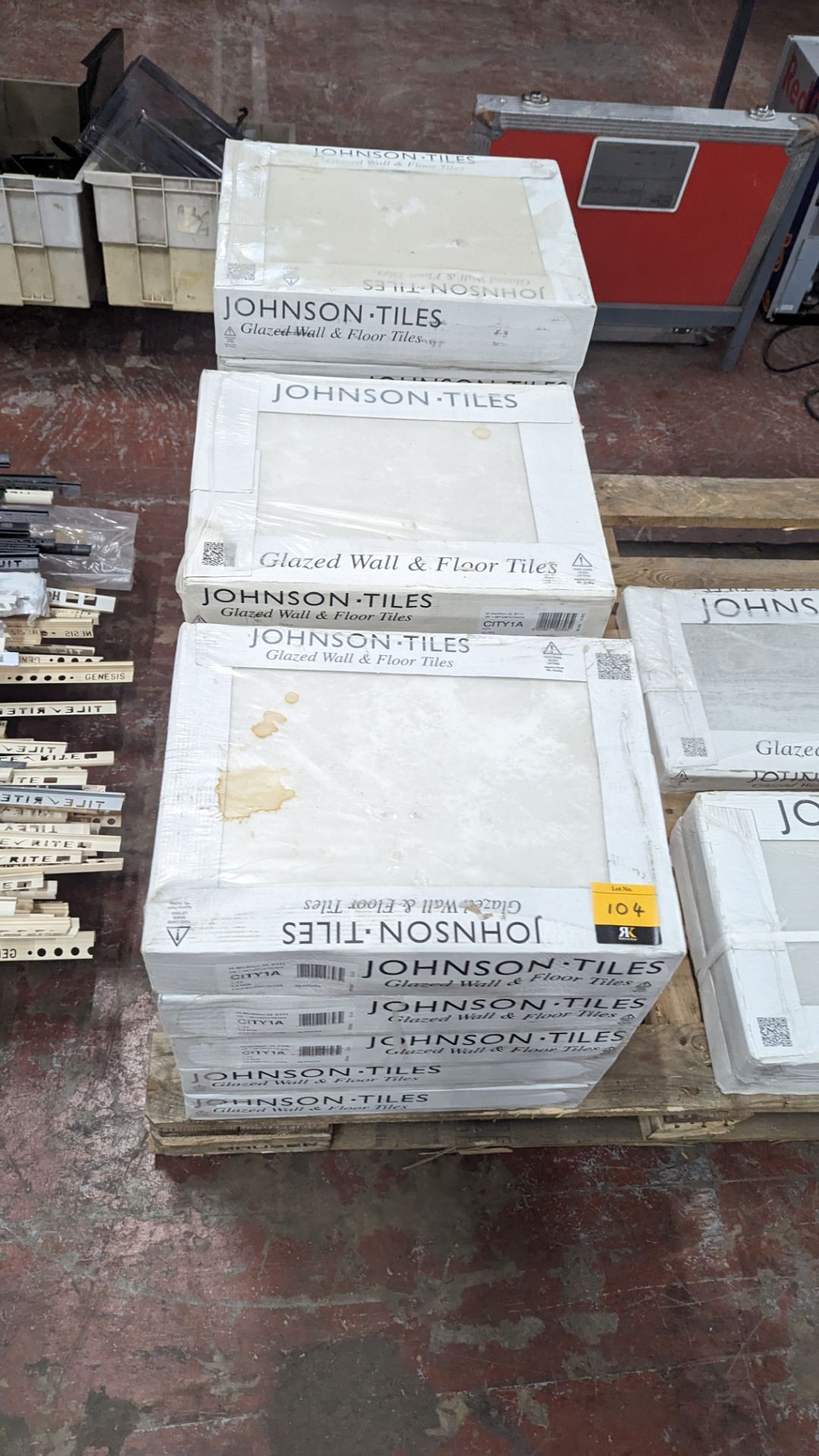 16 packs of Johnson glazed wall and floor tiles, each pack contains 5 tiles. Each tile measures 397m - Image 2 of 6