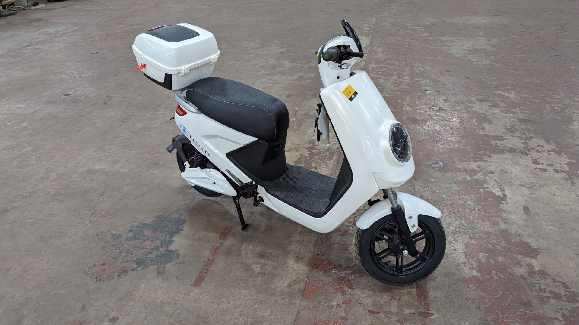 Model 18 Electric Bike: 15 recorded miles (understood to be a demonstrator), white body with black d - Image 6 of 12