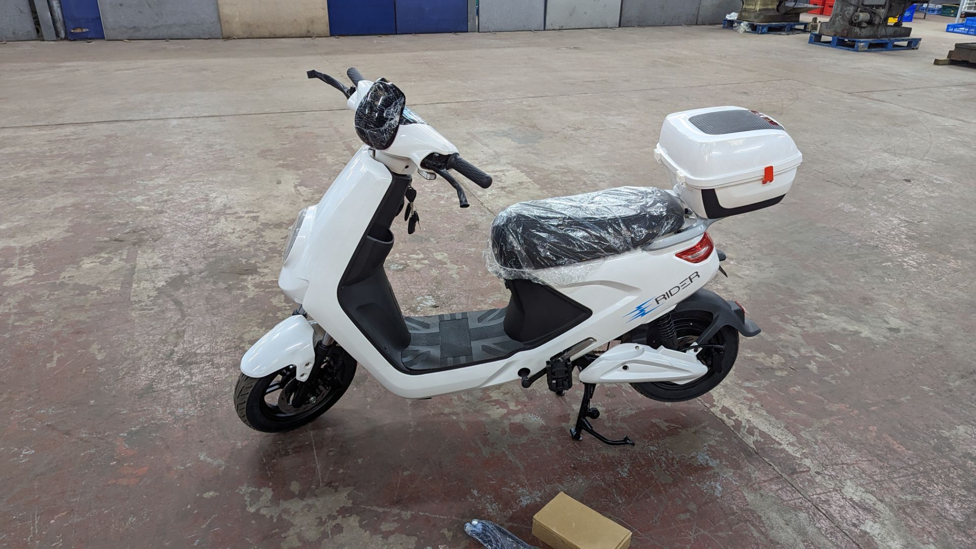 Model 18 Electric Bike: Zero (0) recorded miles, white body with black detailing, lockable storage b - Image 2 of 14