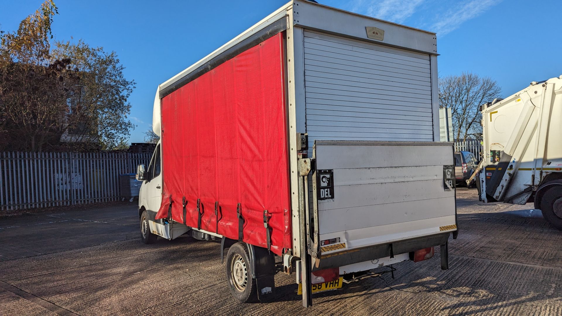 KM58 VHH, Mercedes Sprinter 311 CDI LWB with luton body featuring curtain side on the passenger side - Image 7 of 24