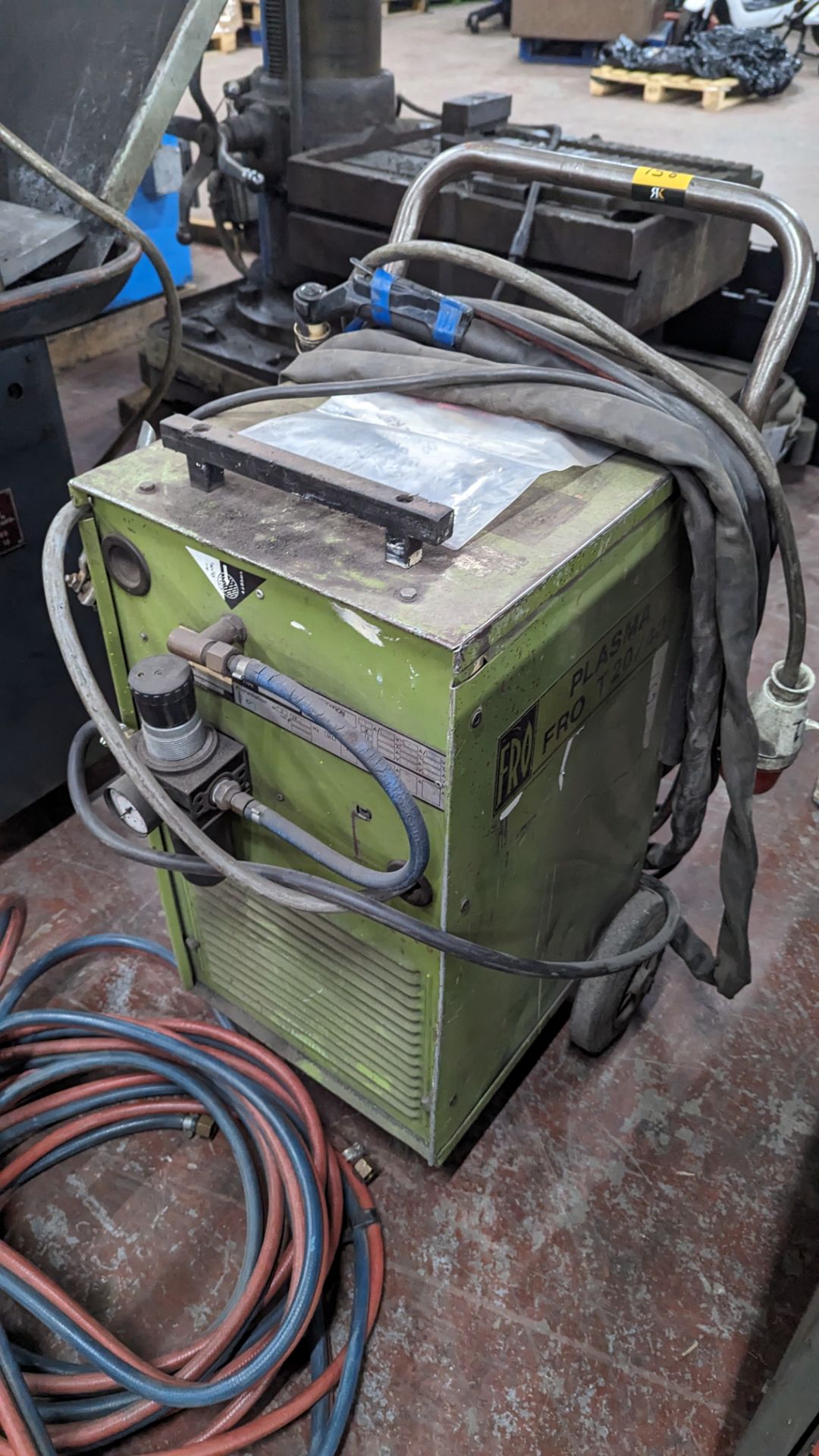 Fro T20/40 plasma cutting device and gas torch and hose - Image 3 of 16