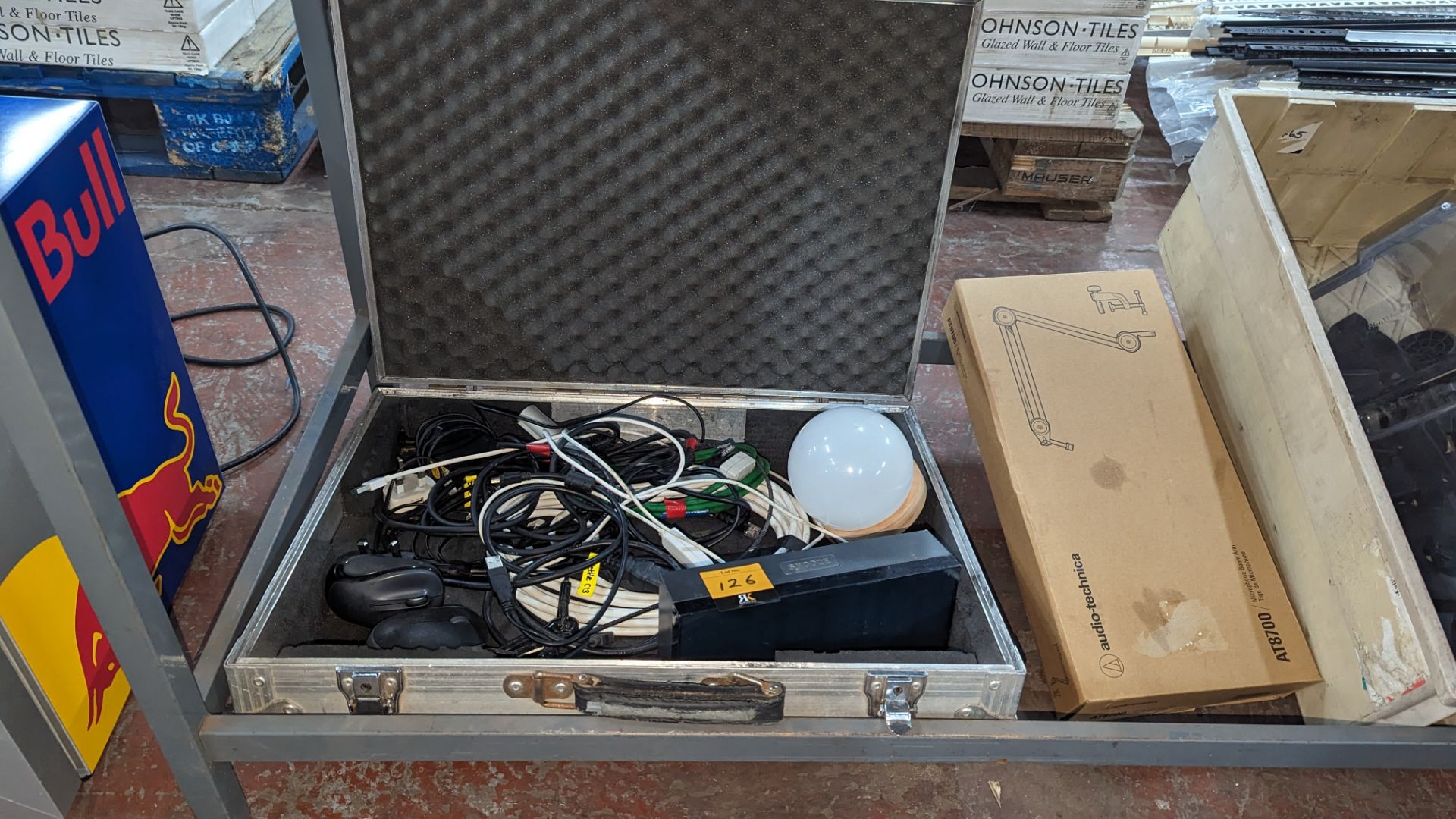 Flight case and contents of assorted cables and miscellaneous items - Image 2 of 6