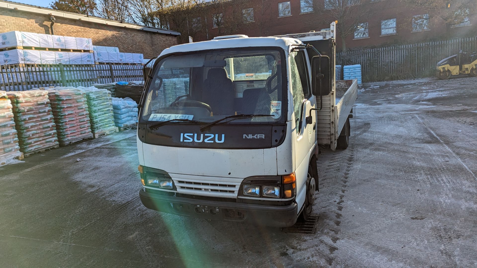 PJ54 XSU Isuzu Trucks NKR 77 Turbo Electric DI drop side with hi-ab crane, 5 speed manual gearbox, 2 - Image 2 of 23