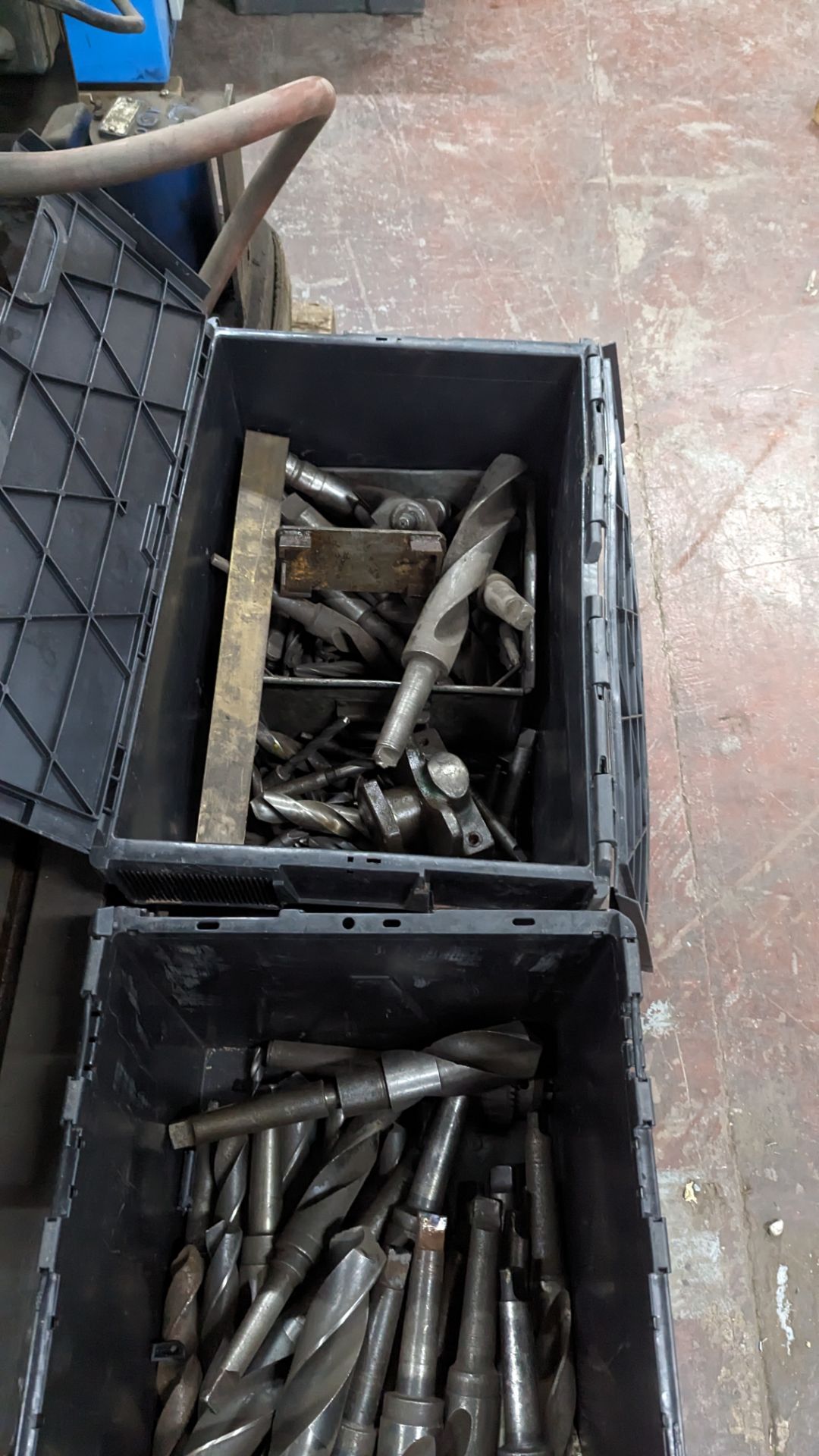 Kitchen & Wade radial arm drill including the contents of 2 crates of heavy duty bits/tooling for us - Image 11 of 17