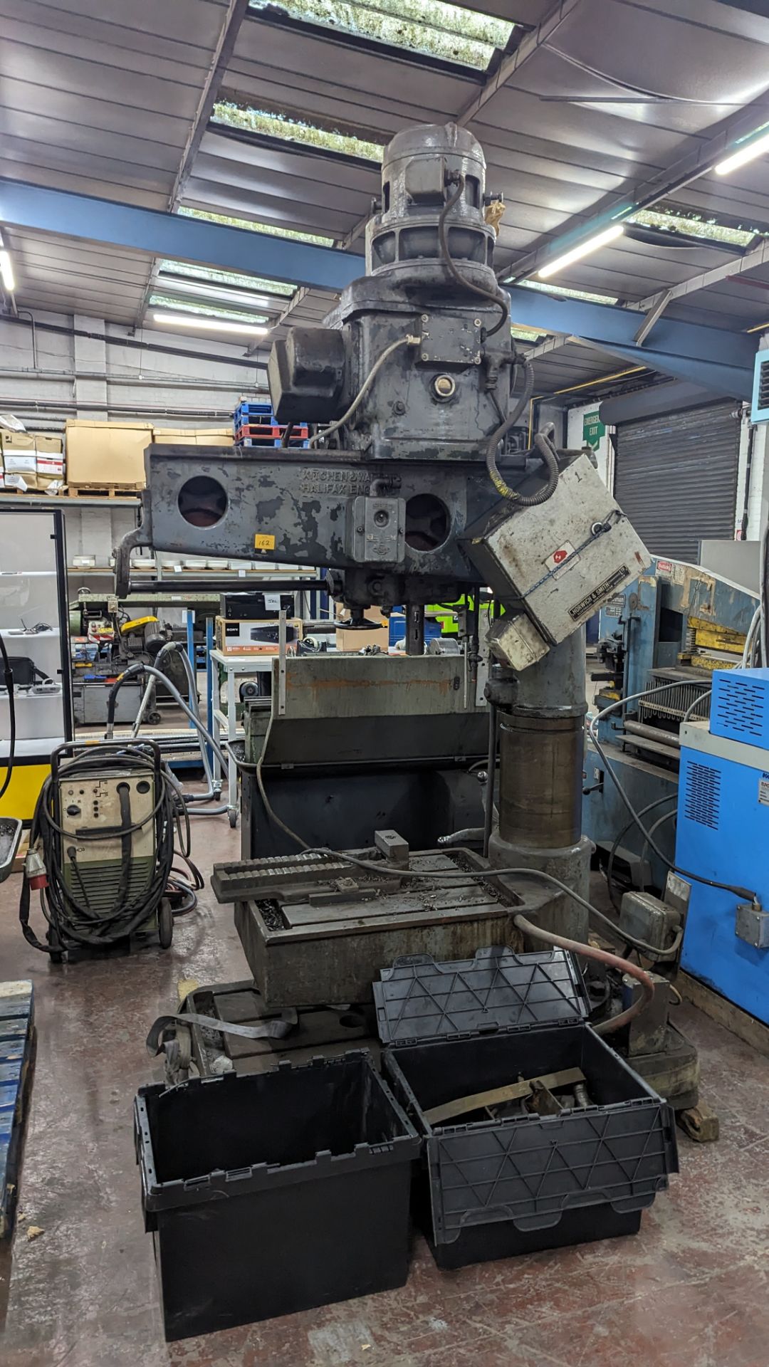 Kitchen & Wade radial arm drill including the contents of 2 crates of heavy duty bits/tooling for us - Image 16 of 17