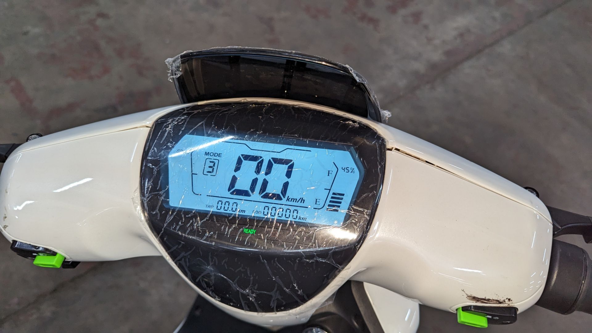 Model 18 Electric Bike: Zero (0) recorded miles, white body with black detailing, lockable storage b - Image 10 of 13