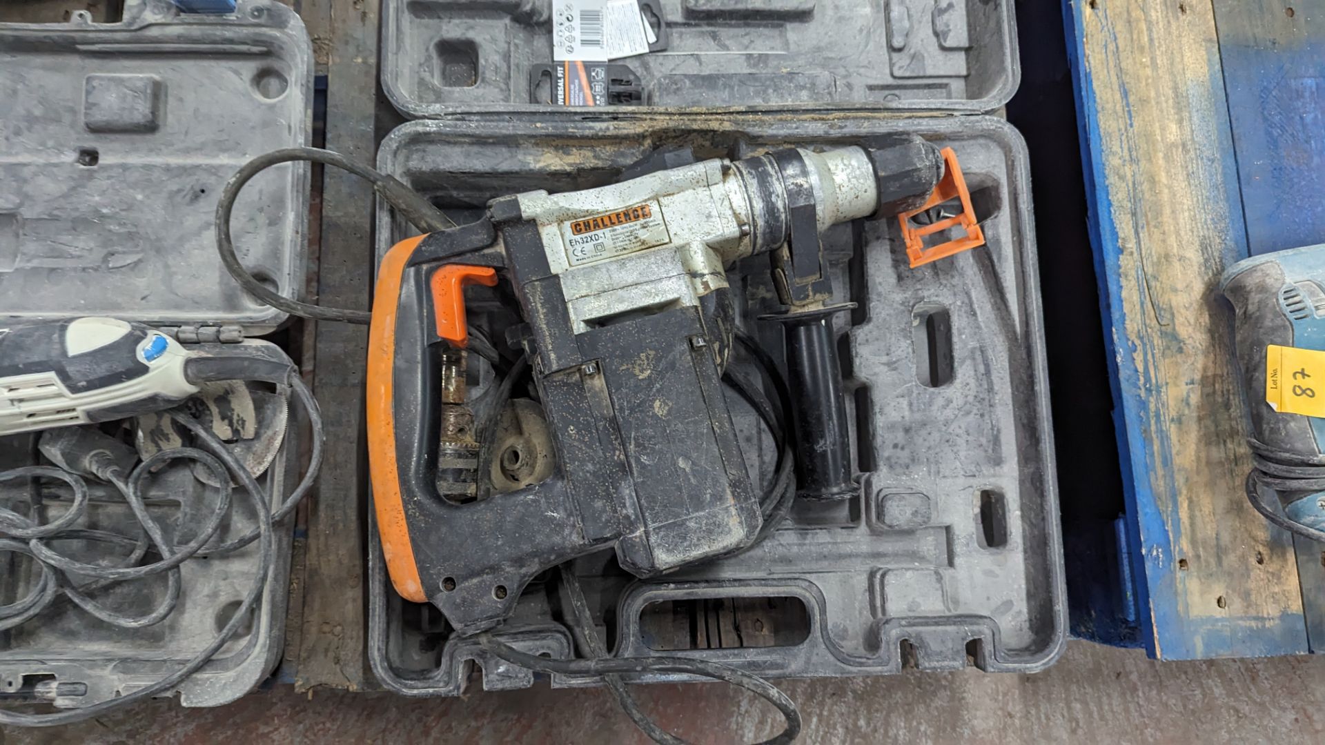 Challenge model EH32XD-1 heavy duty hammer drill in case - Image 4 of 6