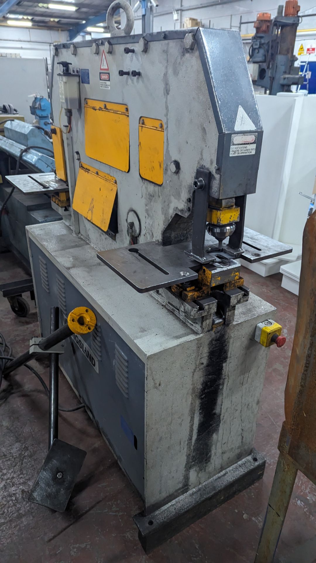 Kingsland Compact 60 hydraulic metalworker for punching, shearing, angle cutting, section cutting an - Image 13 of 22