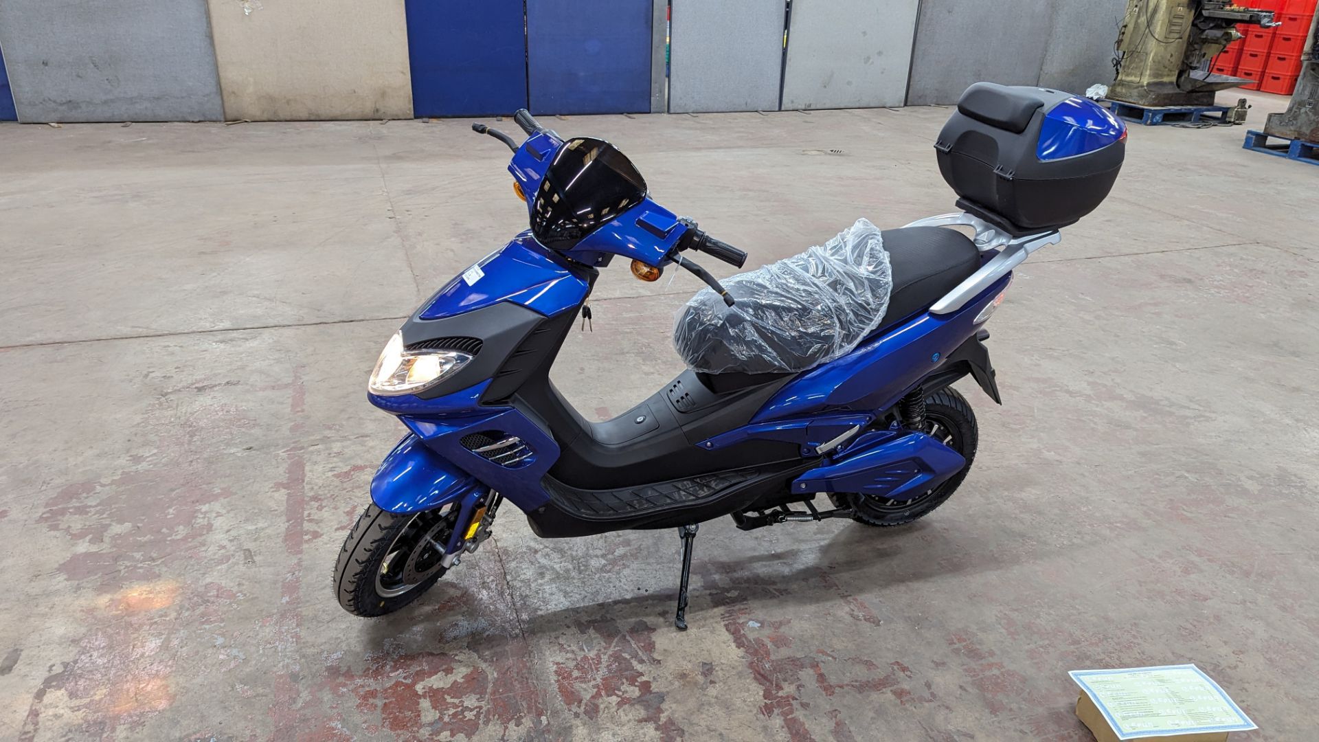 Model 50 Electric Motorbike: Delivery Miles (no more than 3 recorded km on the odometer), blue, 5000