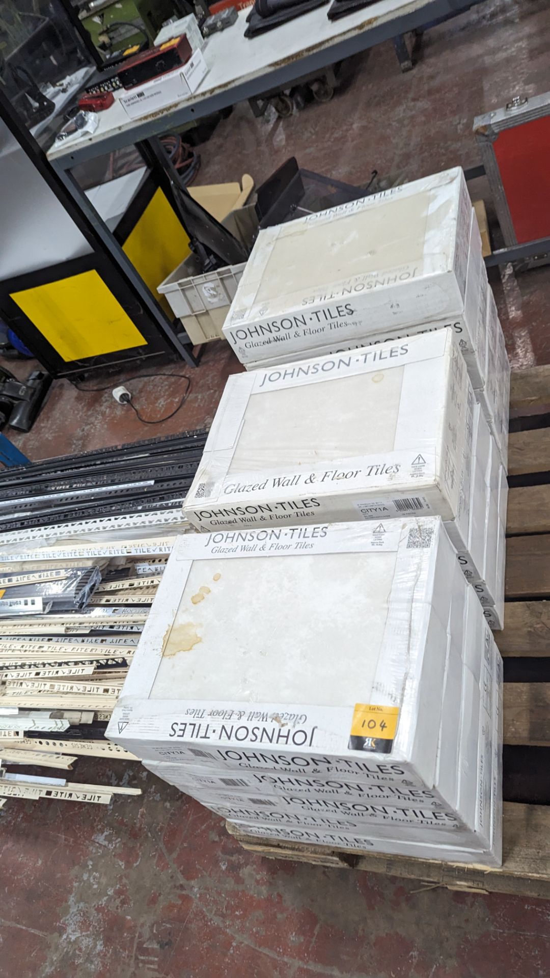 16 packs of Johnson glazed wall and floor tiles, each pack contains 5 tiles. Each tile measures 397m - Image 5 of 6