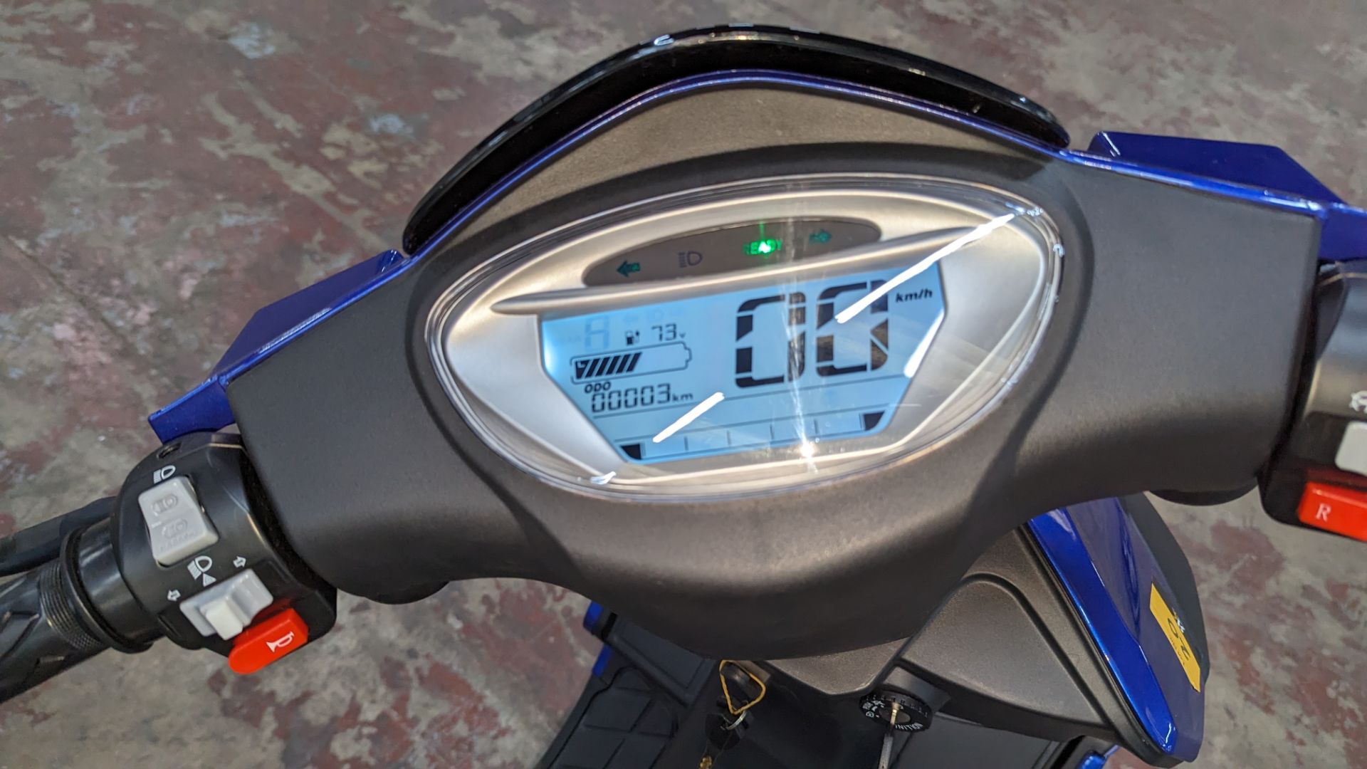 Model 50 Electric Motorbike: Delivery Miles (no more than 3 recorded km on the odometer), blue, 5000 - Image 10 of 16