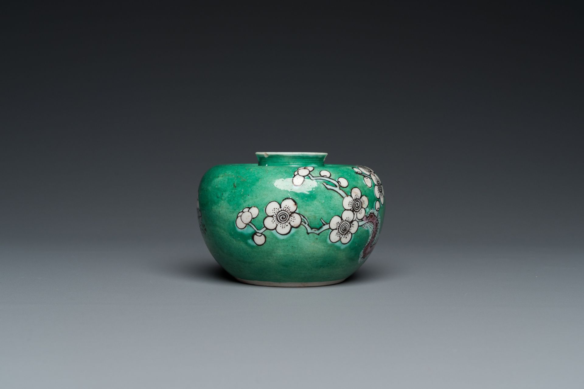 A Chinese verte biscuit 'prunus flowers' water pot, 19th C. - Image 5 of 7