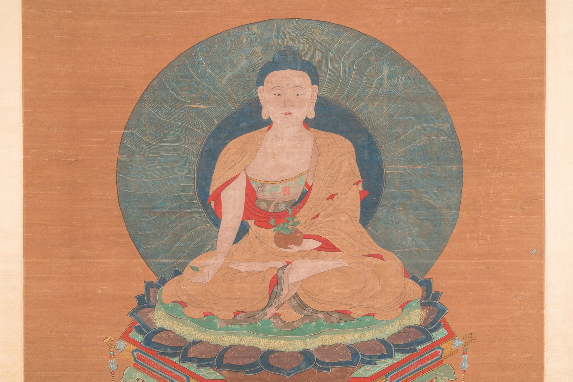 Chinese school: 'Bhaishajyaguru' or 'Medicine Buddha', ink and colour on silk, probably 19th C. - Bild 4 aus 6