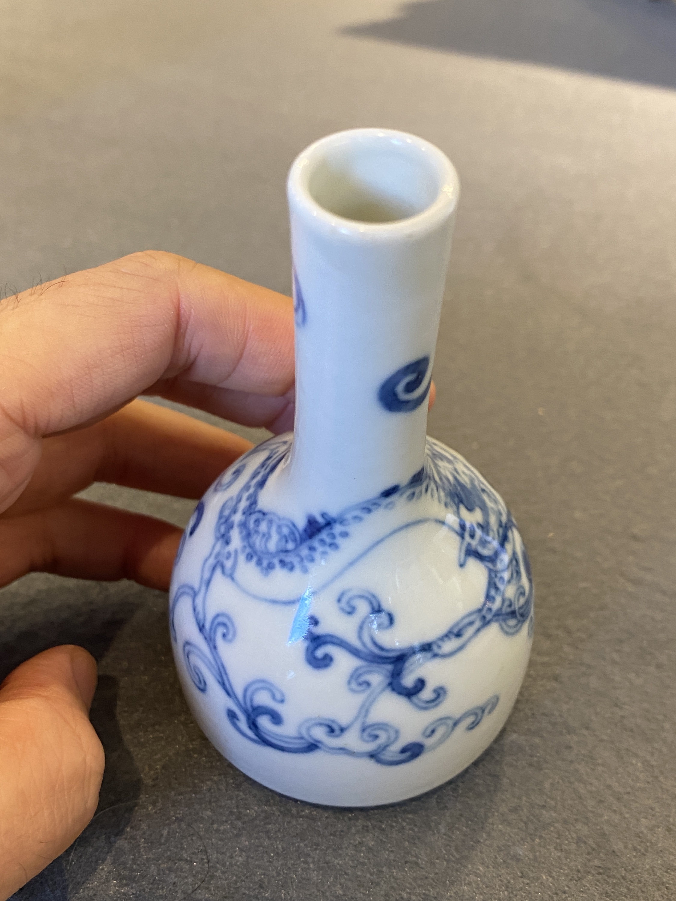 A small Chinese blue and white 'dragon' bottle vase, Yongzheng mark and possibly of the period - Image 13 of 29