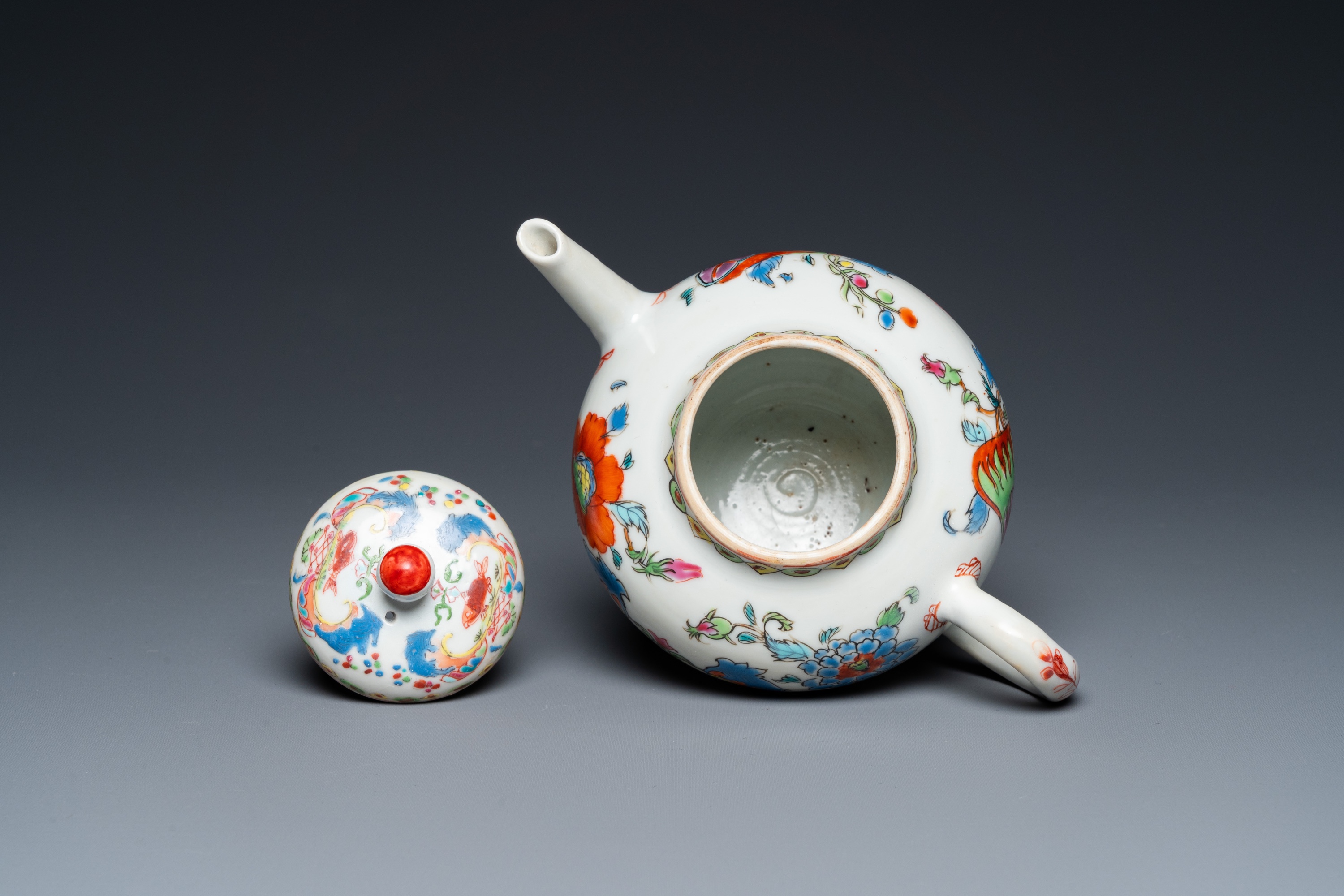 A Chinese famille rose 'Pompadour' teapot and cover, Qianlong - Image 6 of 32