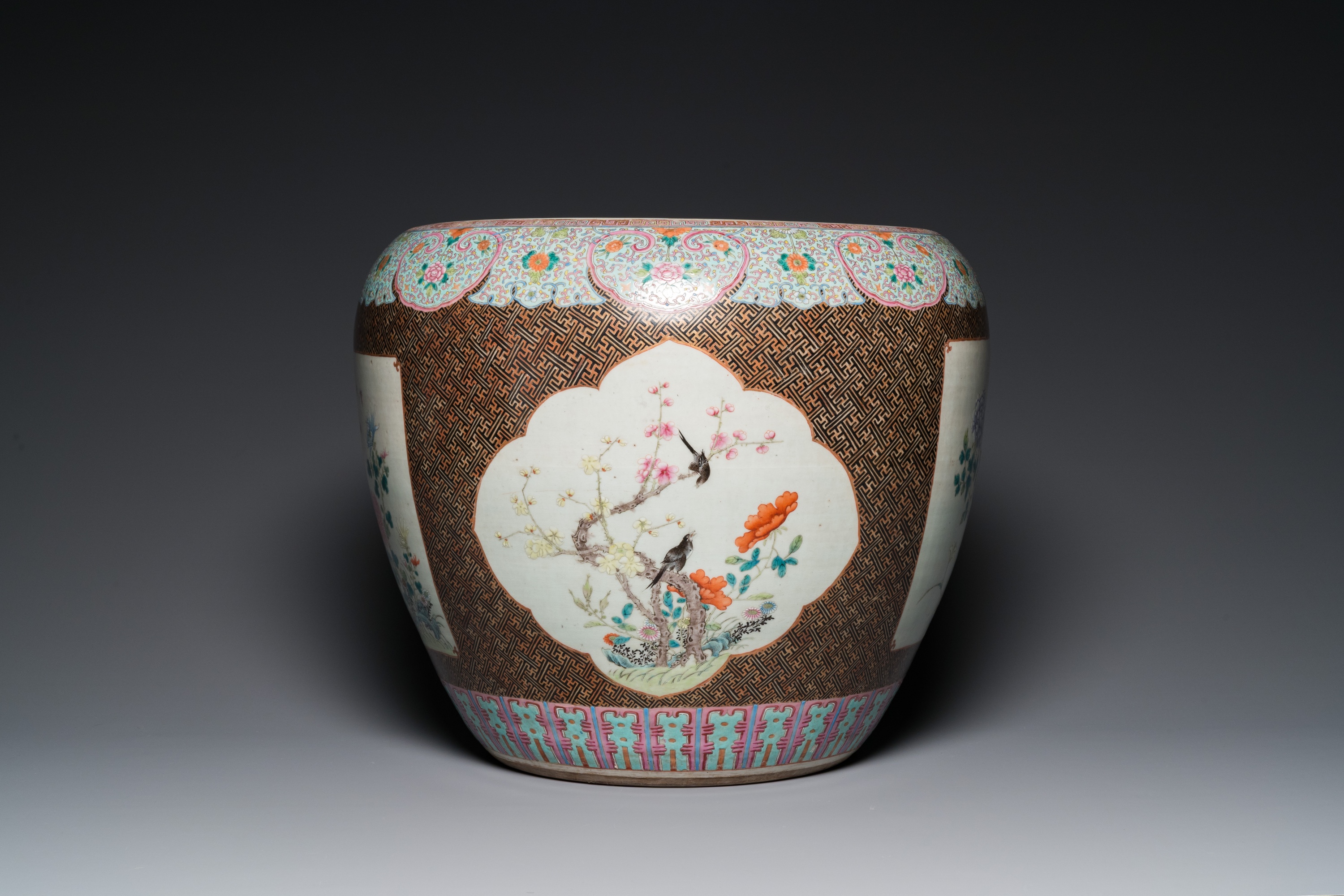 A large Chinese famille rose fish bowl on wooden stand, 19th C. - Image 3 of 7