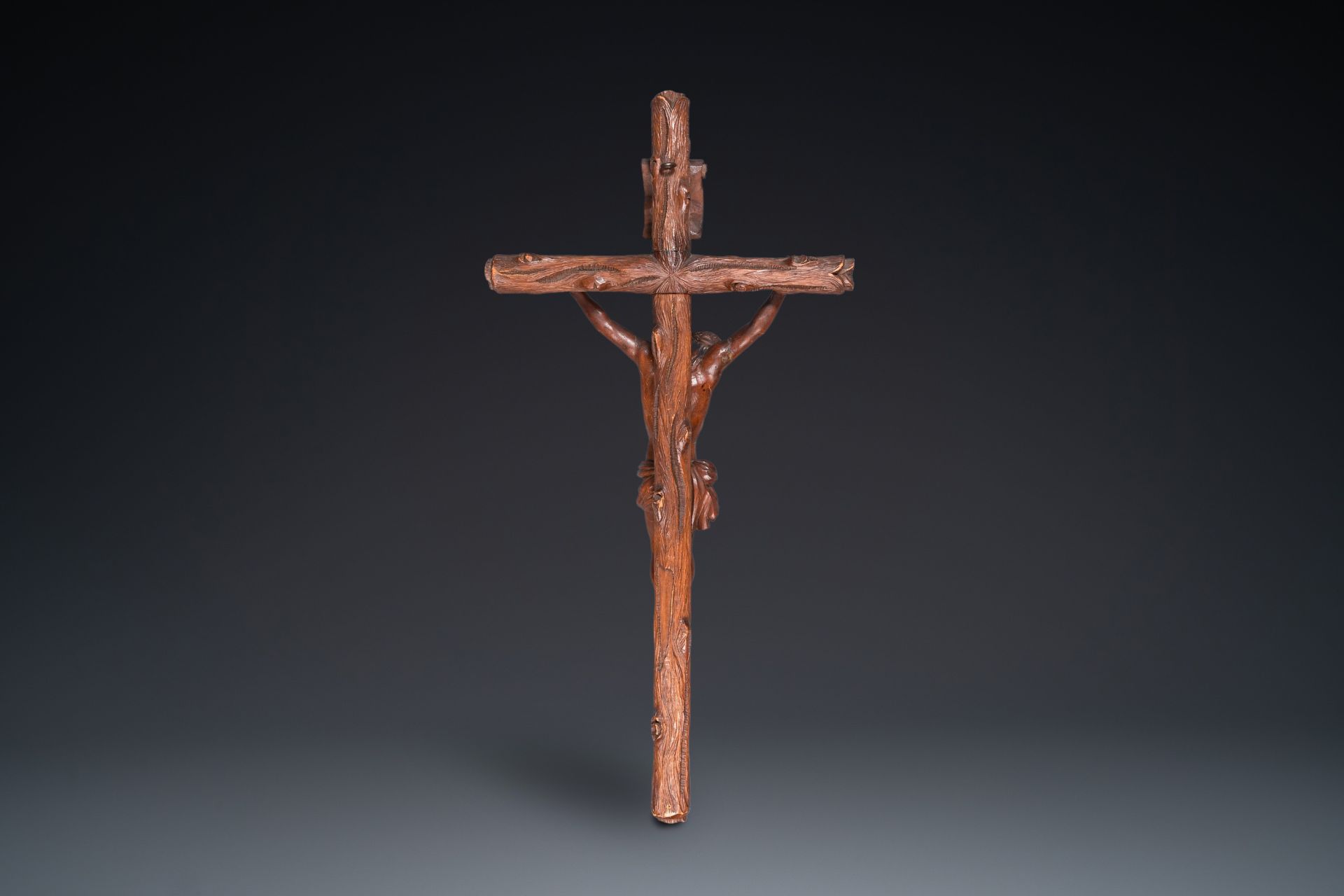 A naturalistically carved wooden crucifix with corpus, probably Germany, late 18th C. - Image 2 of 6