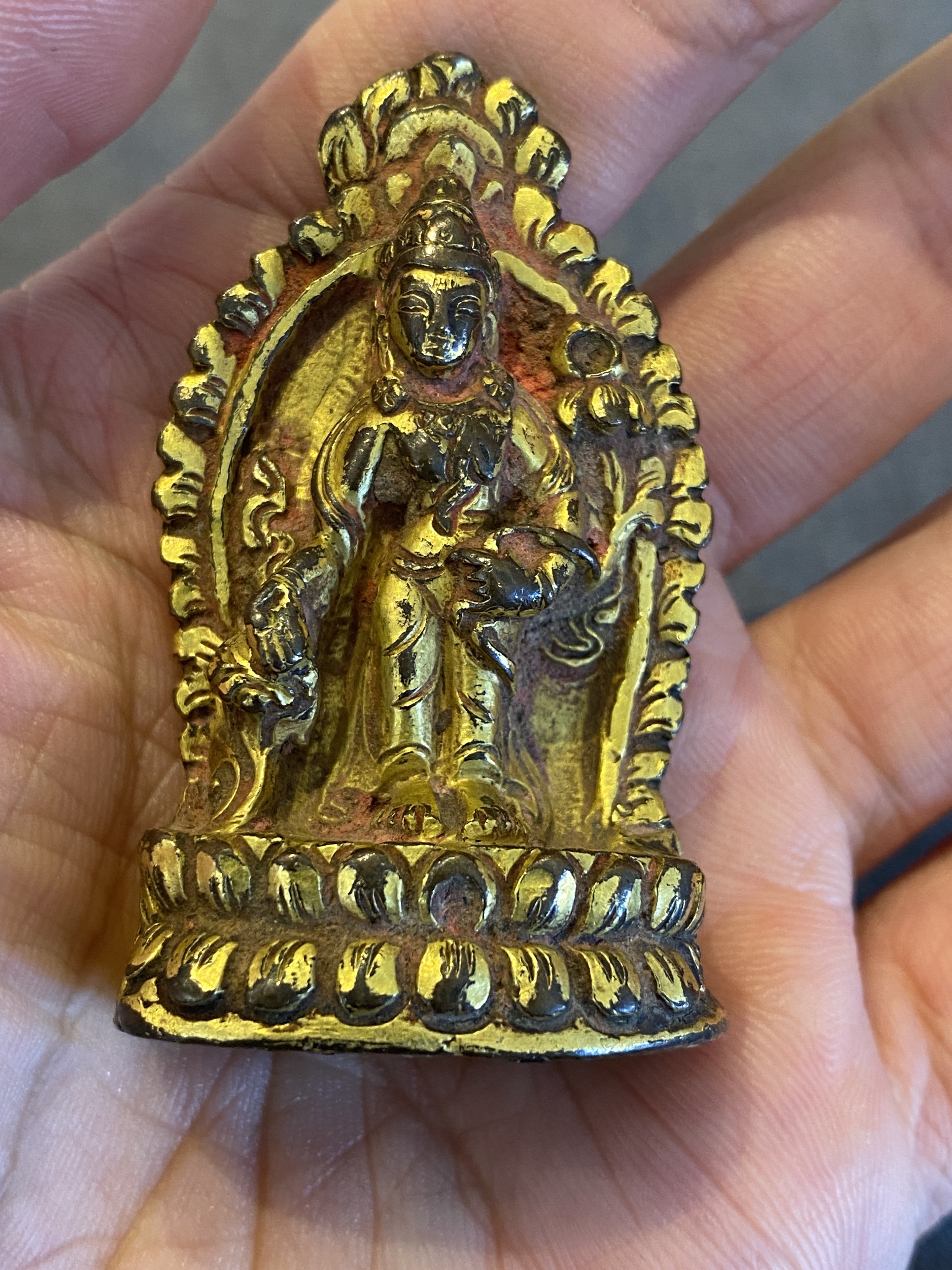 A lacquered gilt bronze miniature Buddha, Tibet or Nepal, 15/16th C. - Image 11 of 12