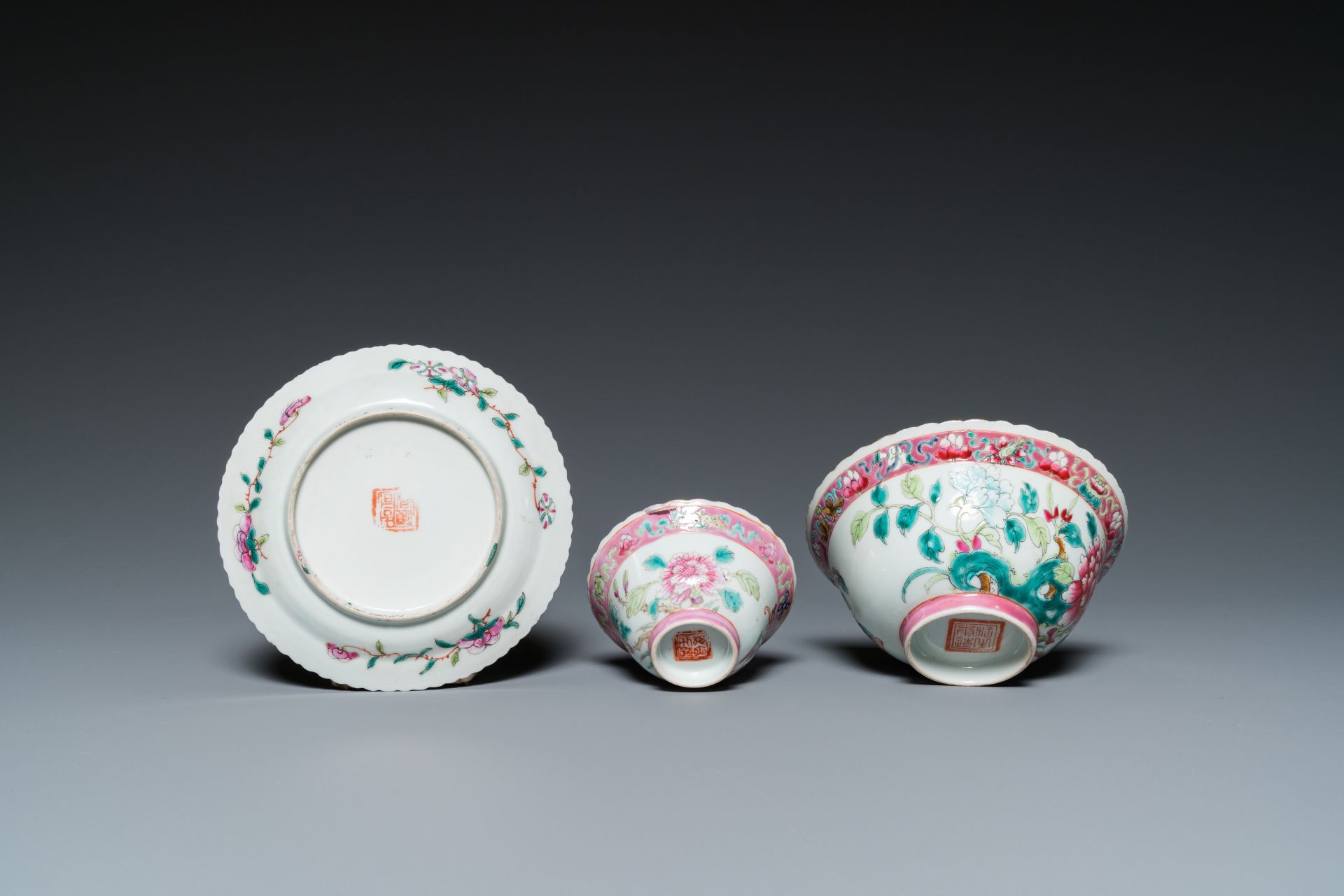 21 Chinese famille rose wares for the Straits or Peranakan market, 19th C. - Image 9 of 13