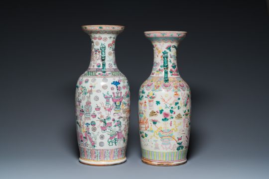 Two Chinese famille rose 'antiquities' vases, 19th C. - Image 2 of 6