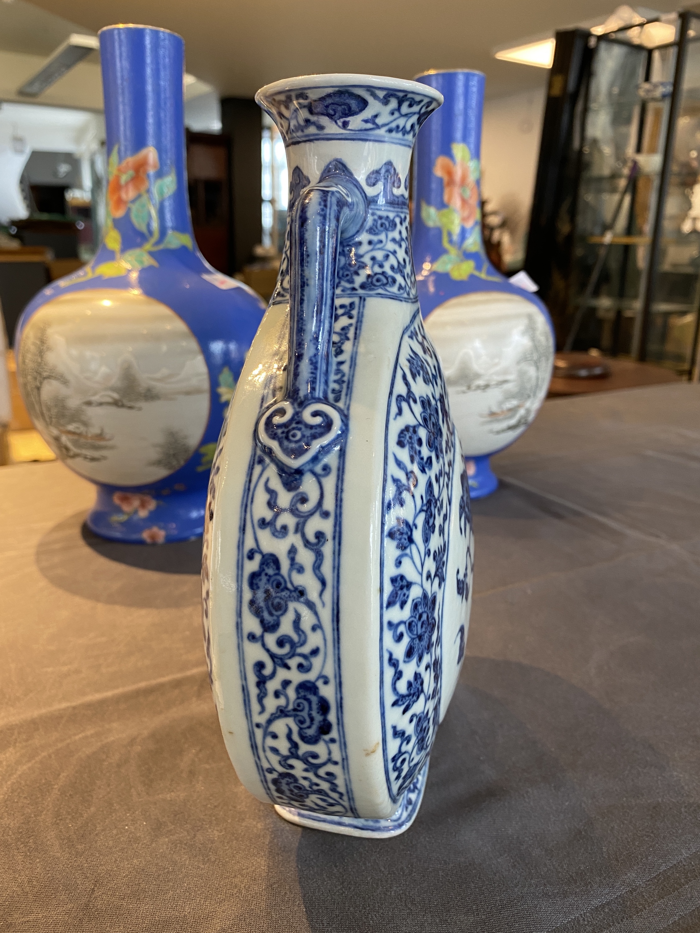 A Chinese blue and white Ming-style 'peaches' moonflask or 'bianhu', Jiaqing mark and of the period - Image 10 of 25