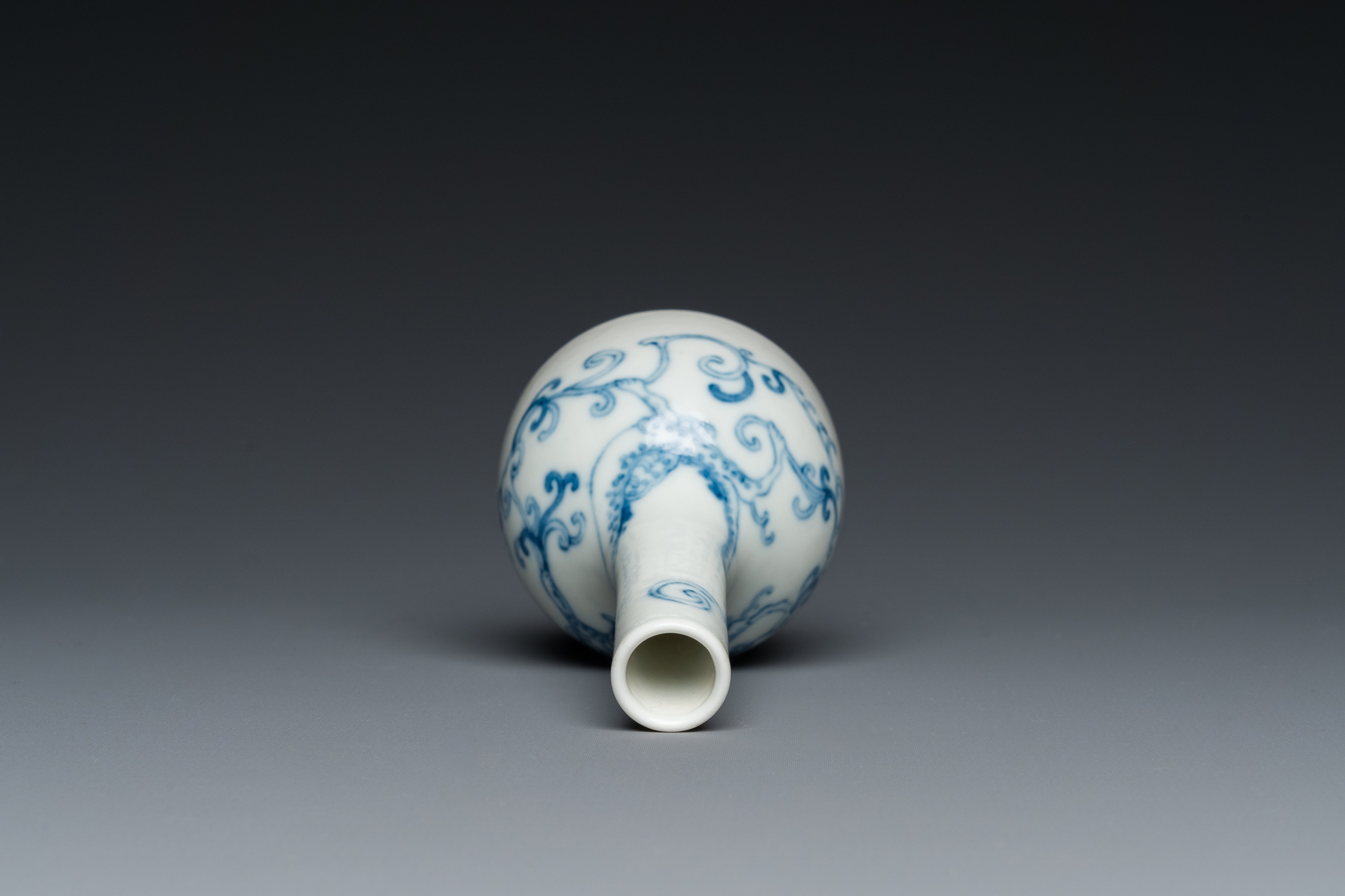 A small Chinese blue and white 'dragon' bottle vase, Yongzheng mark and possibly of the period - Image 5 of 29