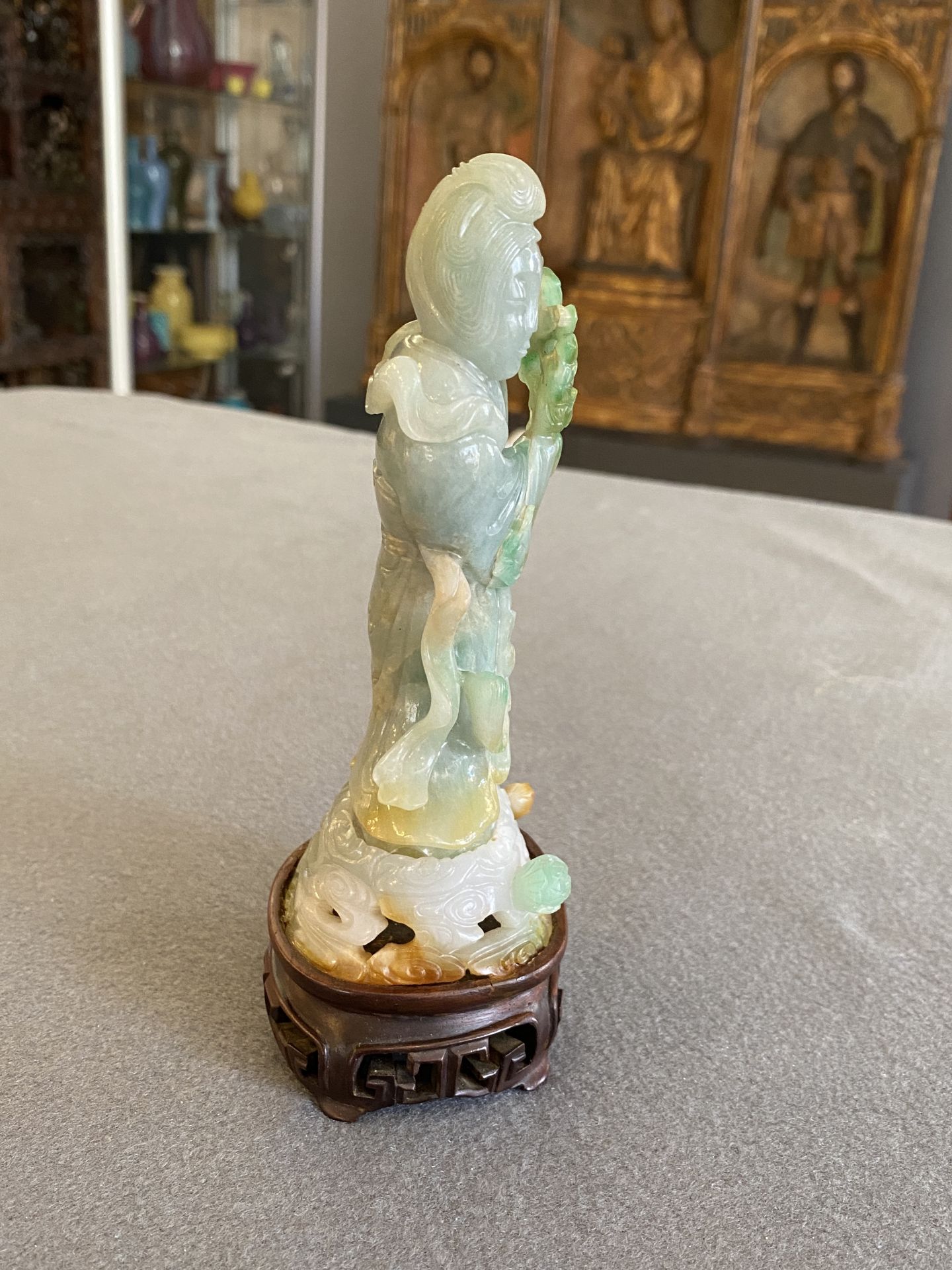 A Chinese jade sculpture of a lady on a wooden stand, Qing - Image 11 of 21