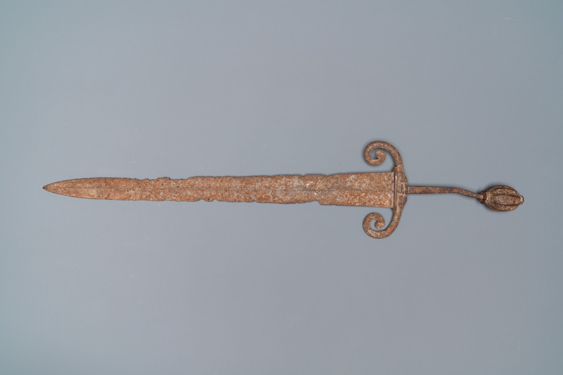 An archeologically excavated Italian bronze sword, found in the south of France, 16th C. - Image 3 of 5