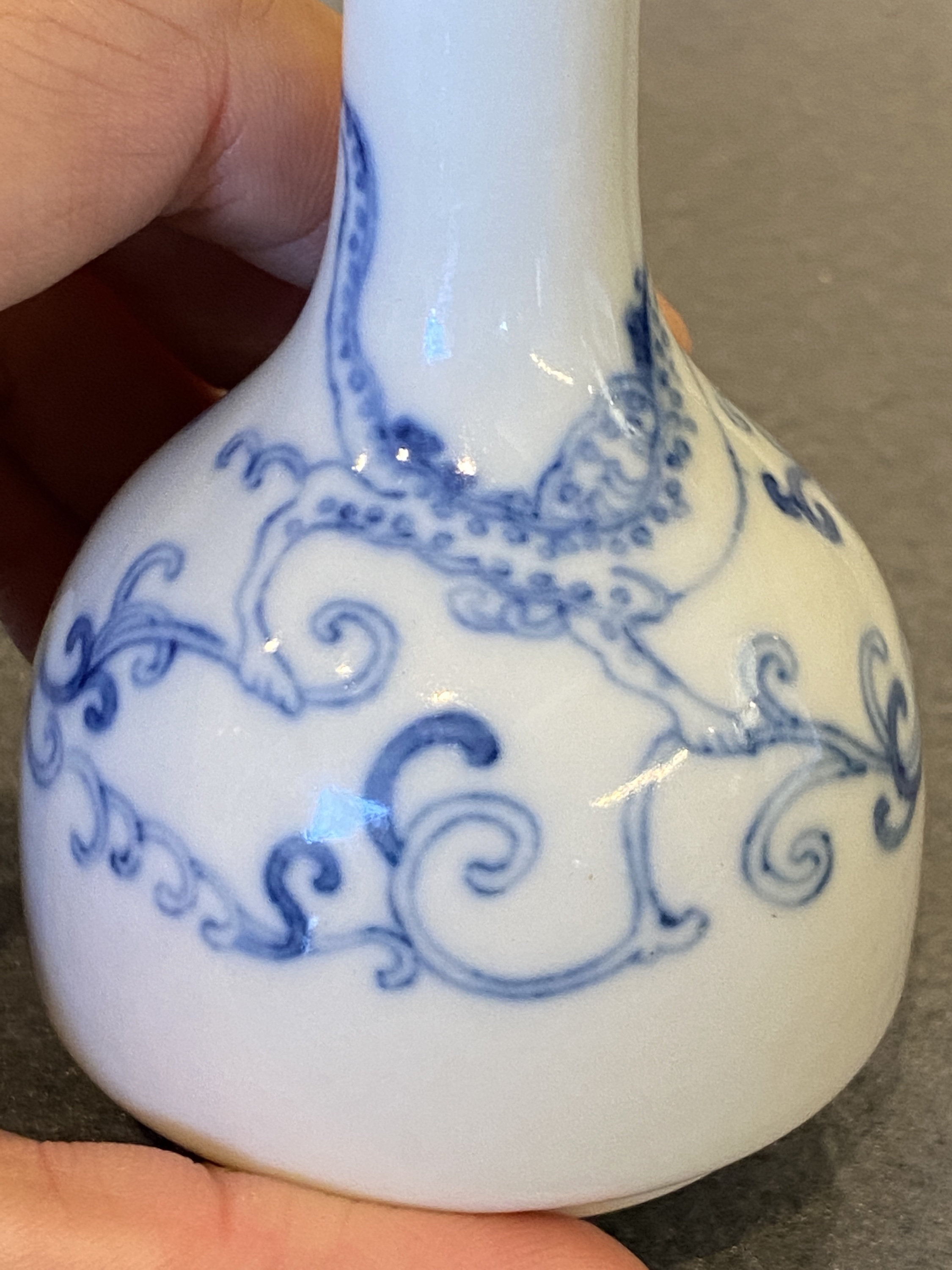 A small Chinese blue and white 'dragon' bottle vase, Yongzheng mark and possibly of the period - Image 16 of 29