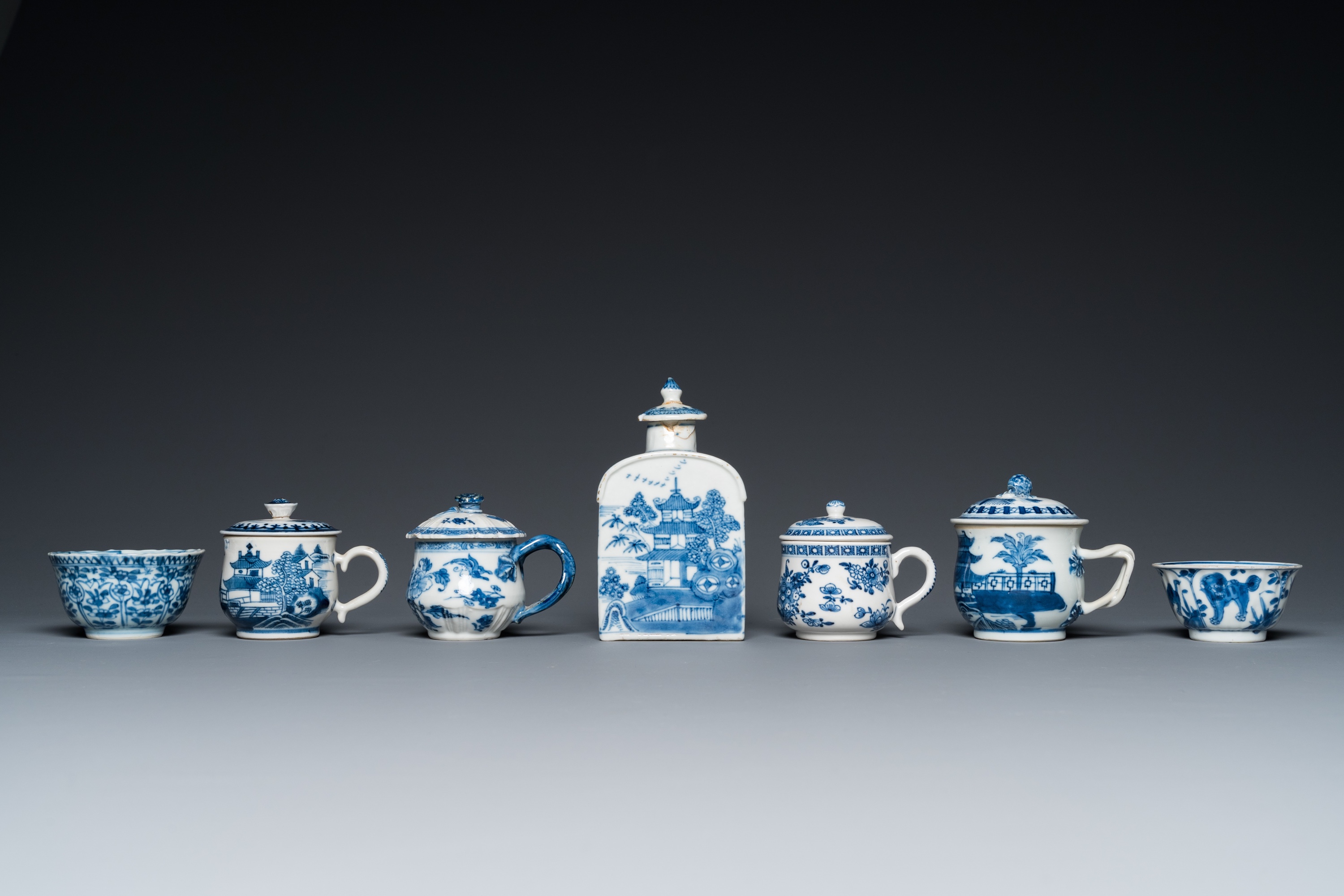 16 Chinese blue and white wares, Kangxi/Qianlong - Image 9 of 15