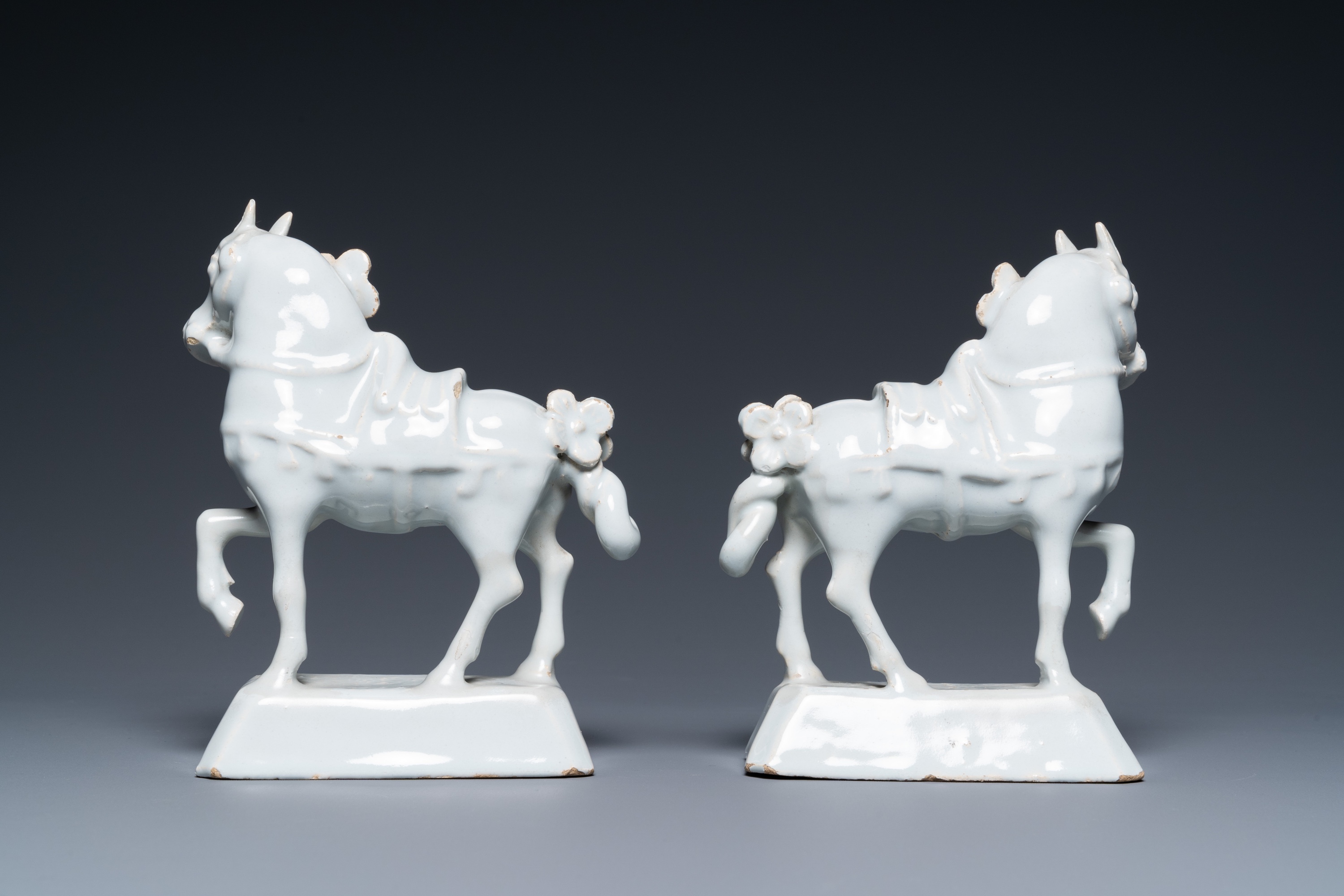 A pair of white Dutch Delft horses, 18th C. - Image 4 of 7