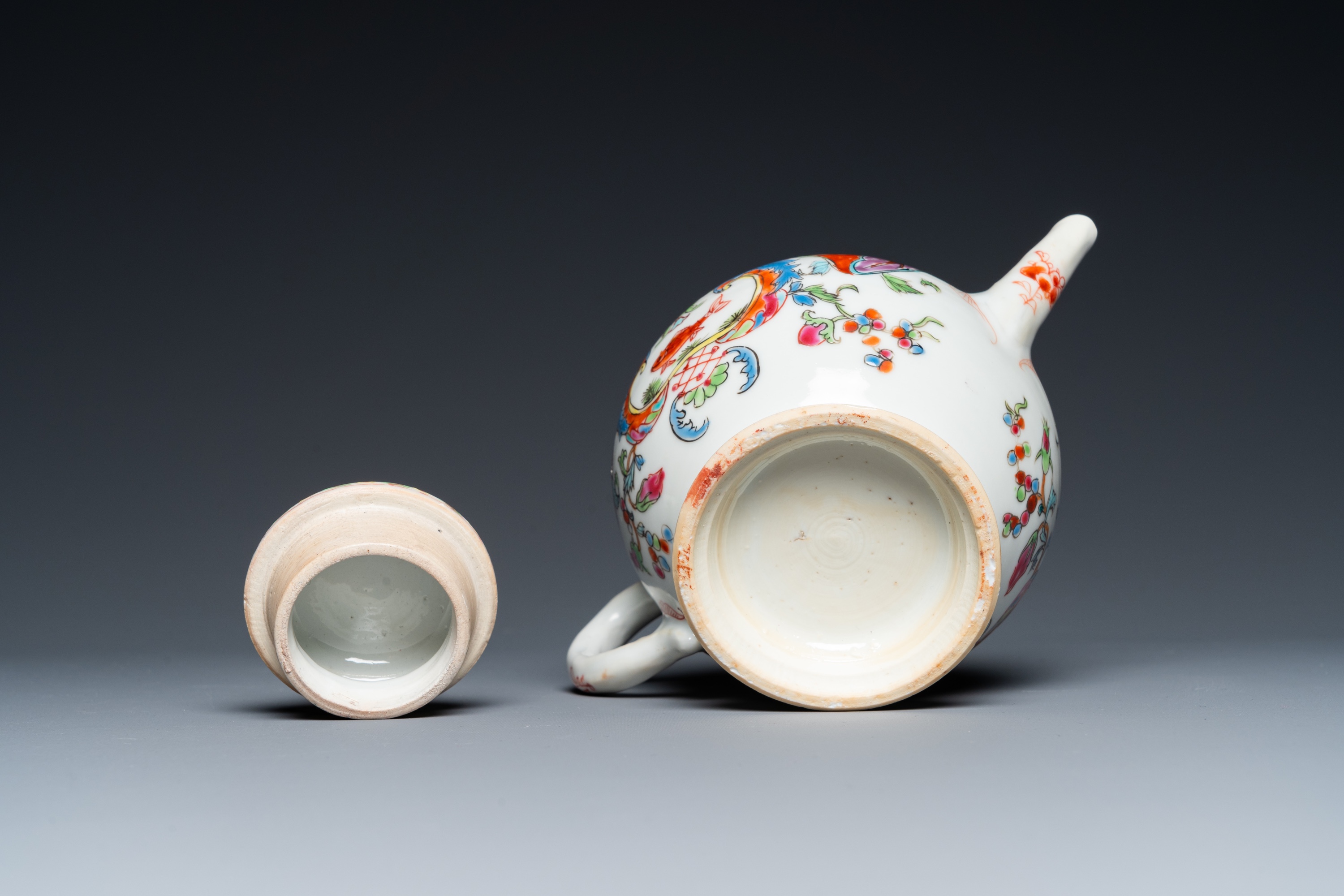 A Chinese famille rose 'Pompadour' teapot and cover, Qianlong - Image 7 of 32