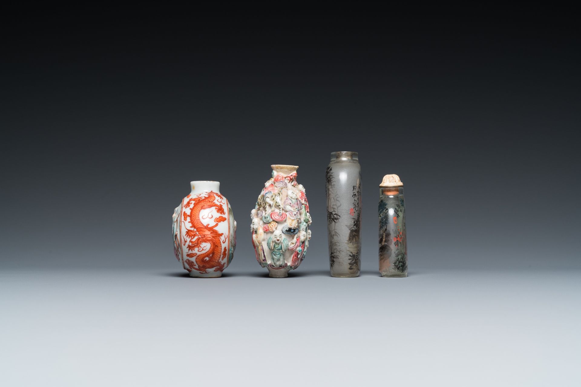 Four Chinese famille rose and inside-painted glass snuff bottles, 19/20th C. - Image 3 of 7