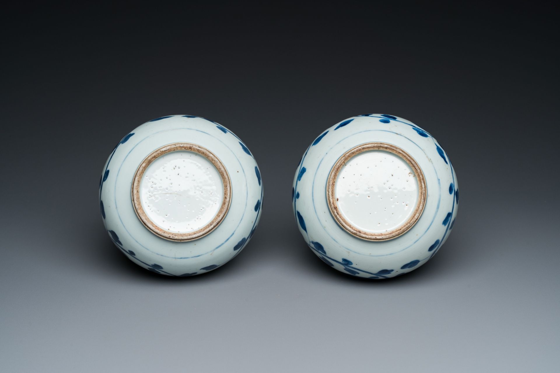 A pair of Chinese blue and white 'peony scroll' pharmacy bottles, Kangxi - Image 6 of 20