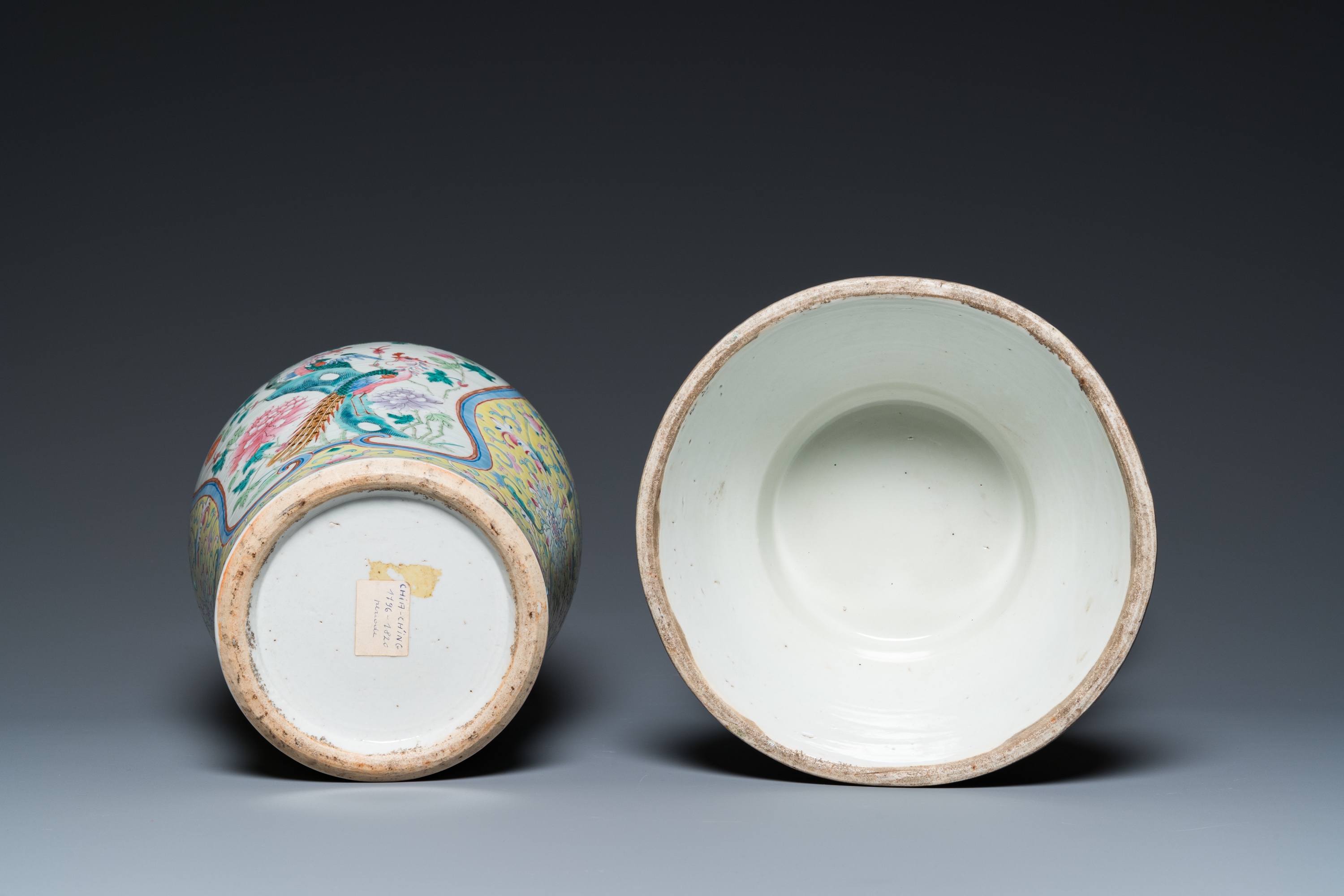 A Chinese famille rose yellow-ground 'phoenix' vase and a large spittoon, 19th C. - Image 6 of 6