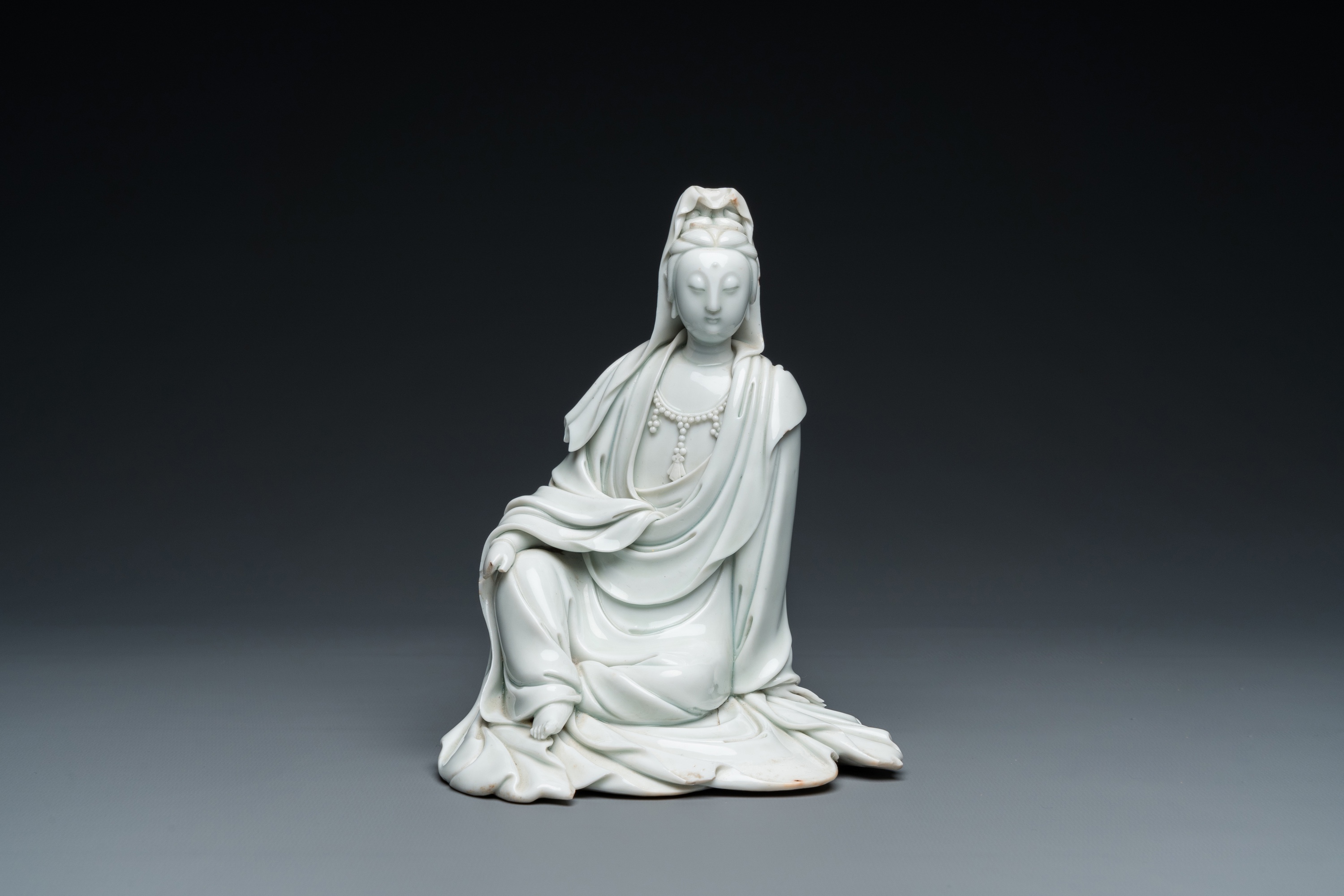 A Chinese Dehua blanc de Chine figure of Guanyin, He Zhang Yong Yin ____ mark, Kangxi - Image 2 of 34