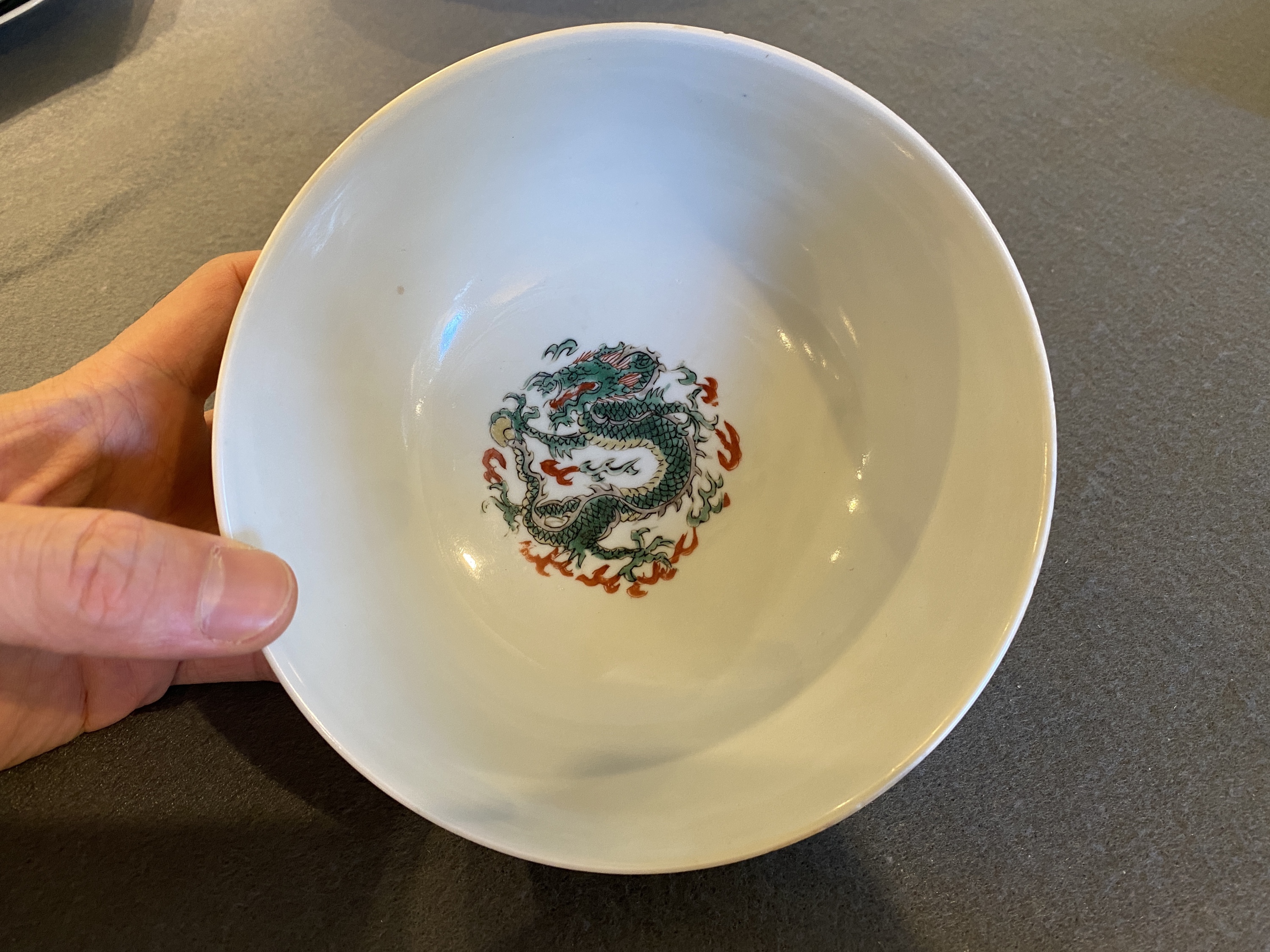 A rare Chinese famille verte 'dragon' bowl, Chenghua mark, Kangxi - Image 8 of 24