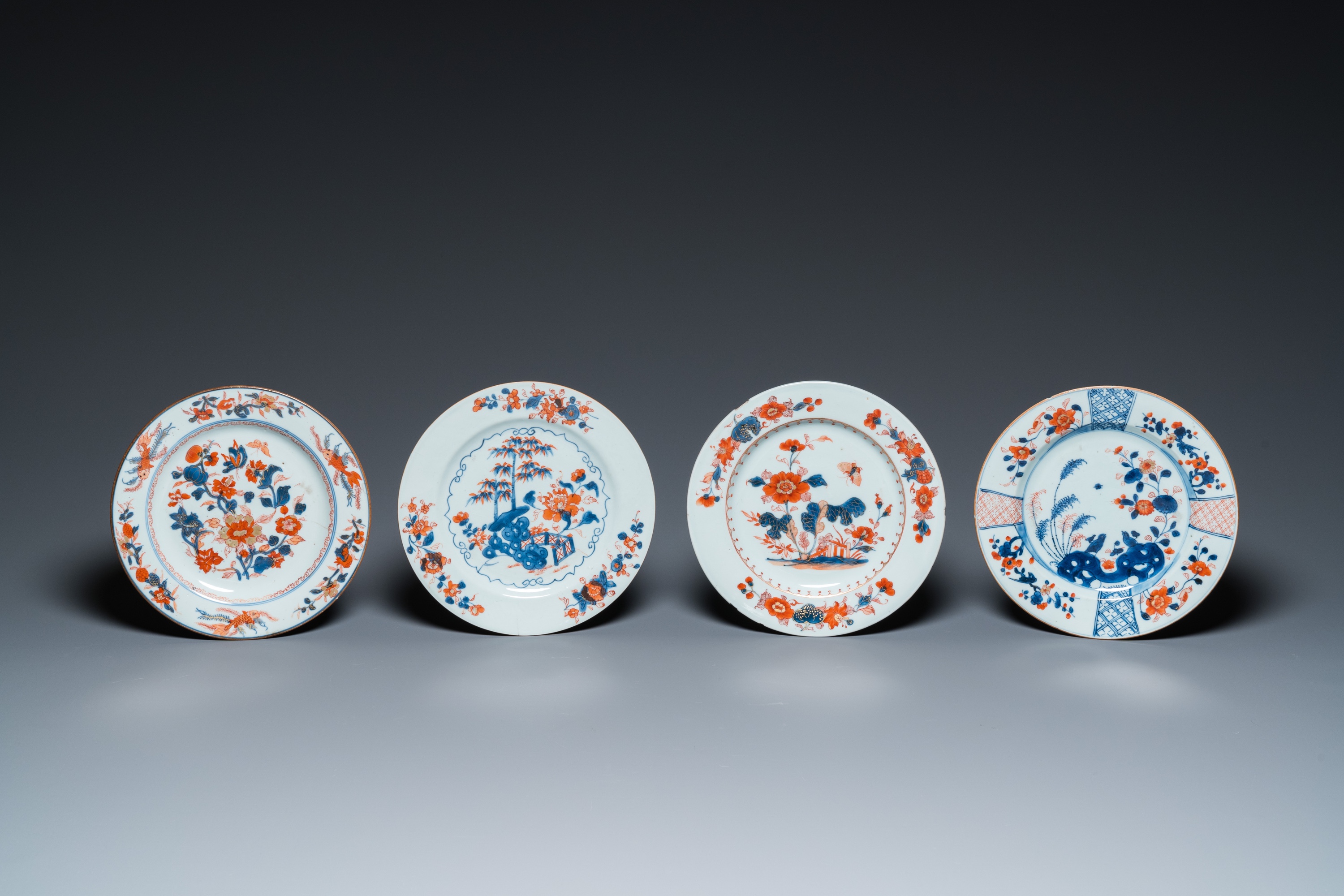 15 Chinese blue and white and Imari-style dishes and a teapot, Kangxi and later - Image 6 of 15