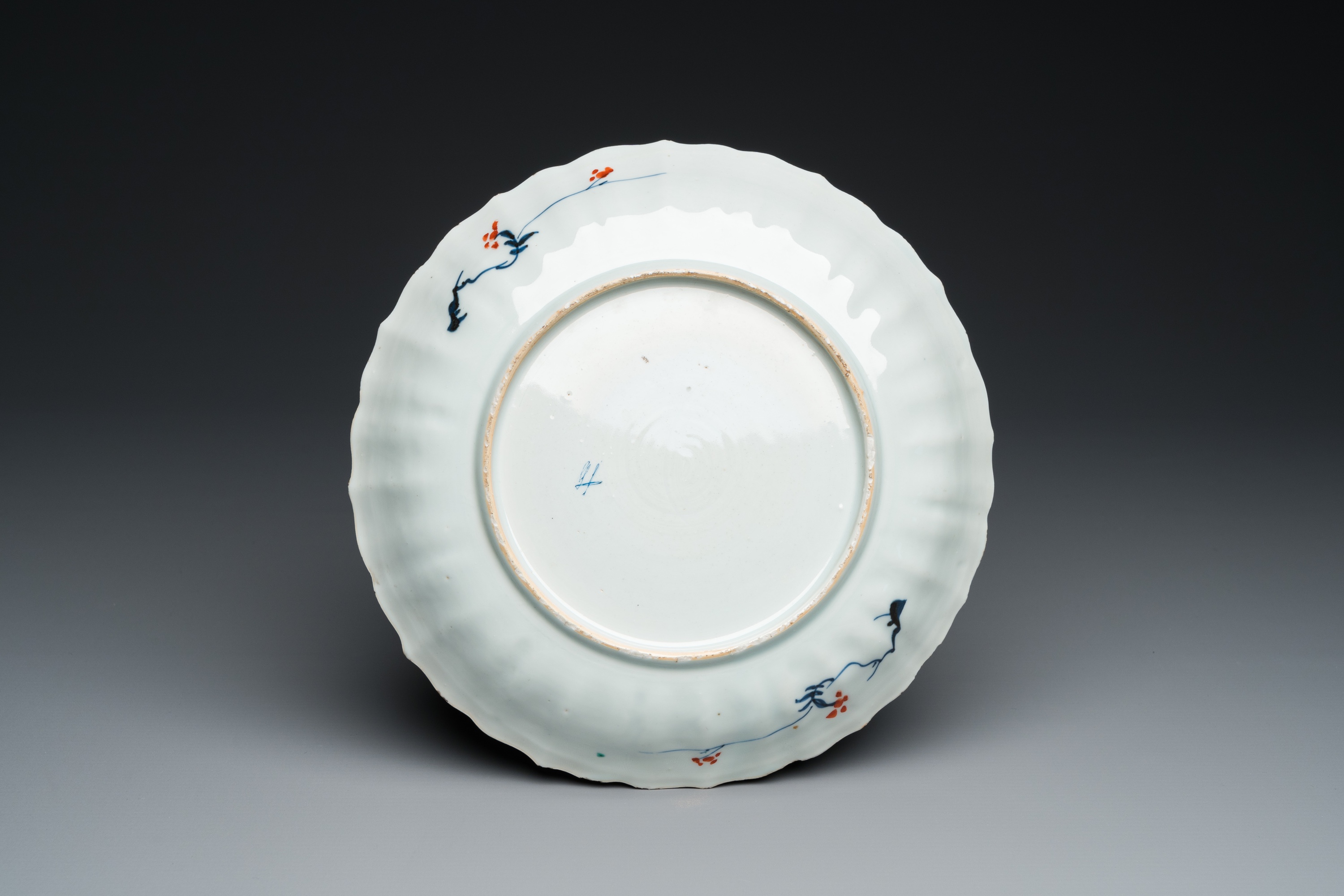 A Chinese famille verte armorial 'provinces' dish with the arms of Luxemburg, Kangxi/Yongzheng - Image 2 of 2