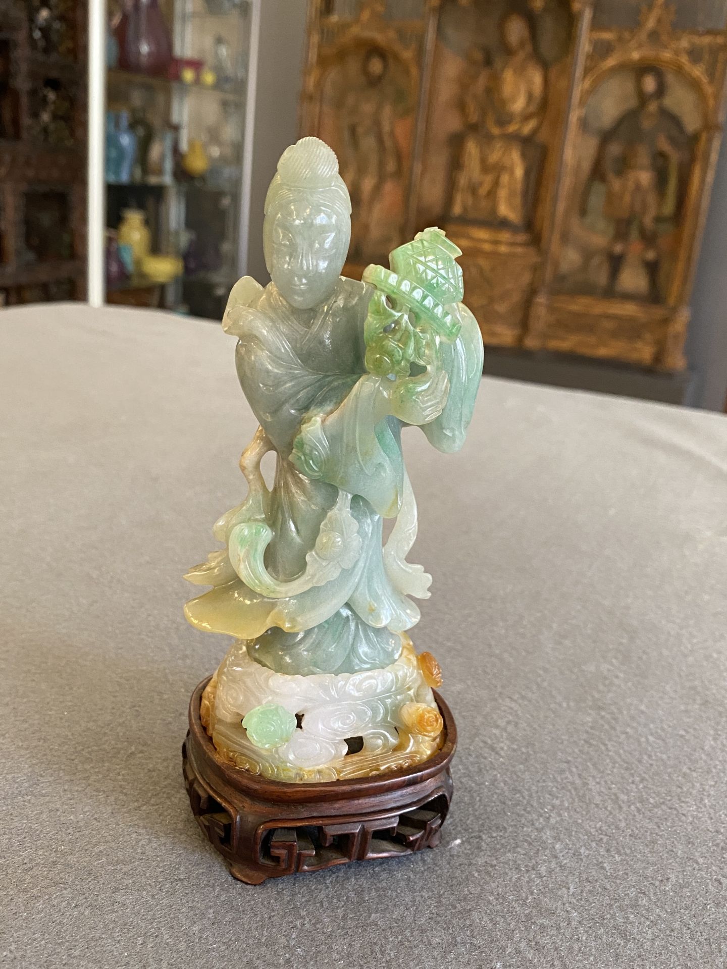 A Chinese jade sculpture of a lady on a wooden stand, Qing - Image 9 of 21