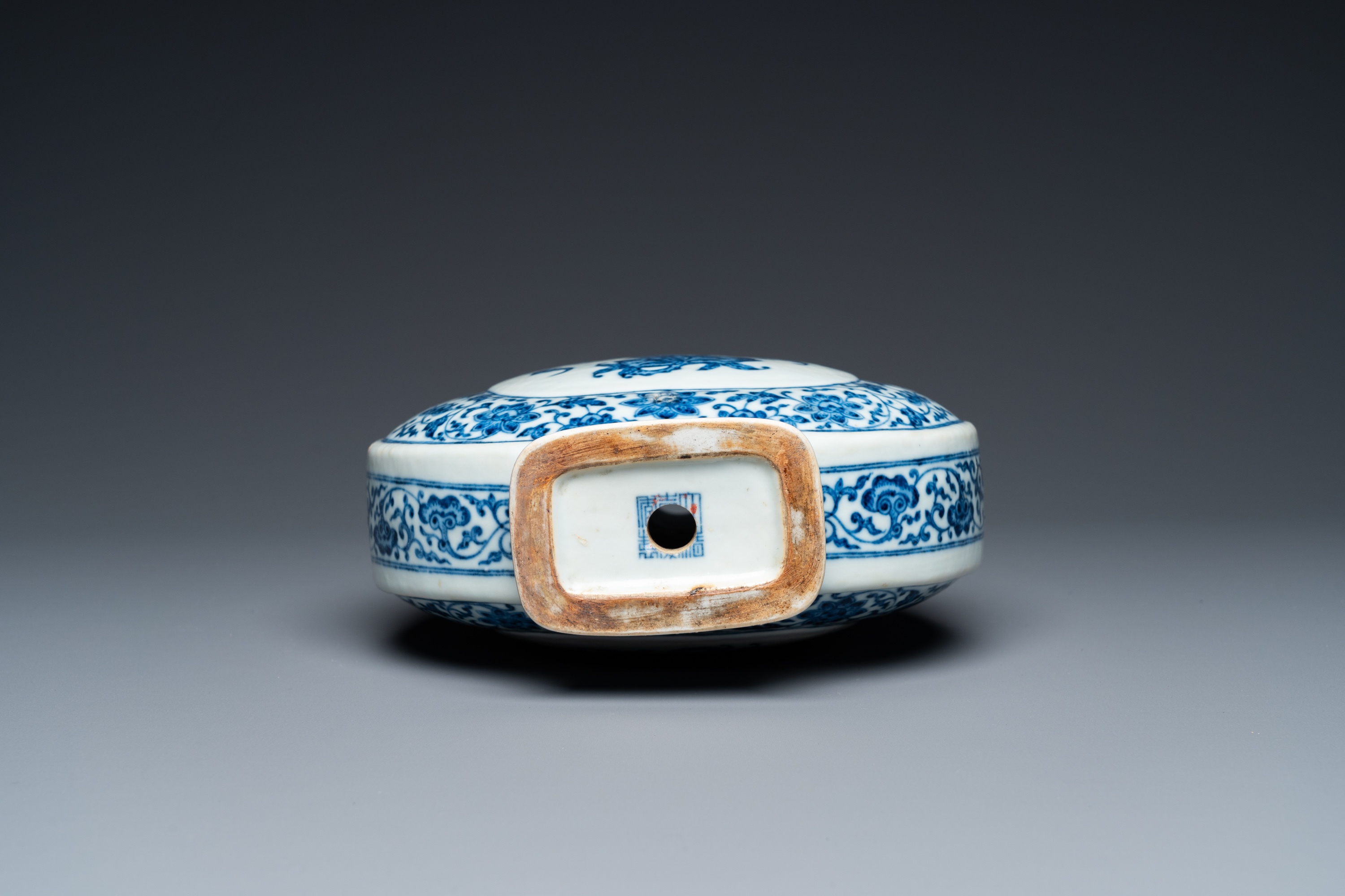 A Chinese blue and white Ming-style 'peaches' moonflask or 'bianhu', Jiaqing mark and of the period - Image 6 of 25