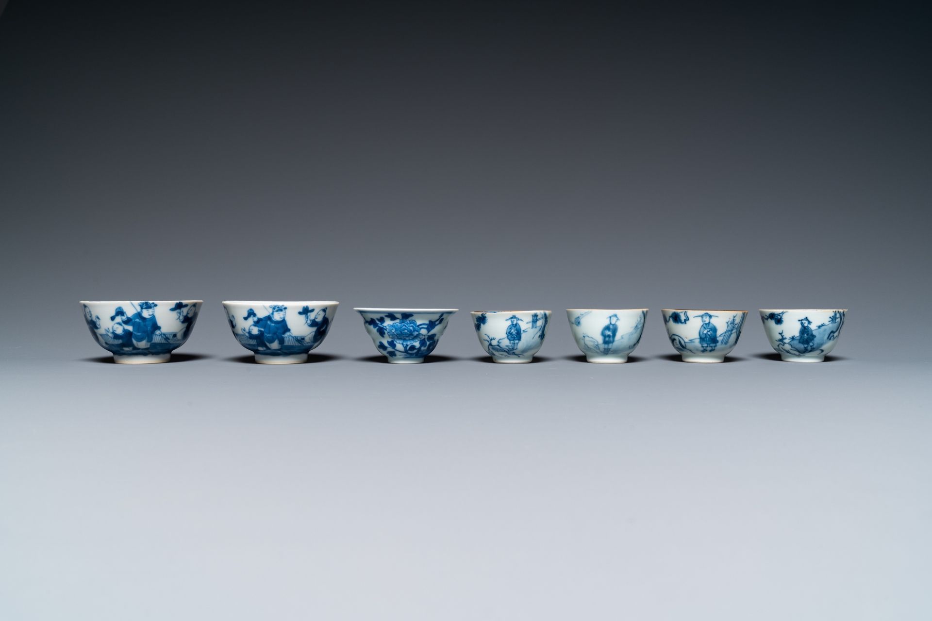 14 Chinese blue and white tea wares, Kangxi and later - Image 4 of 62