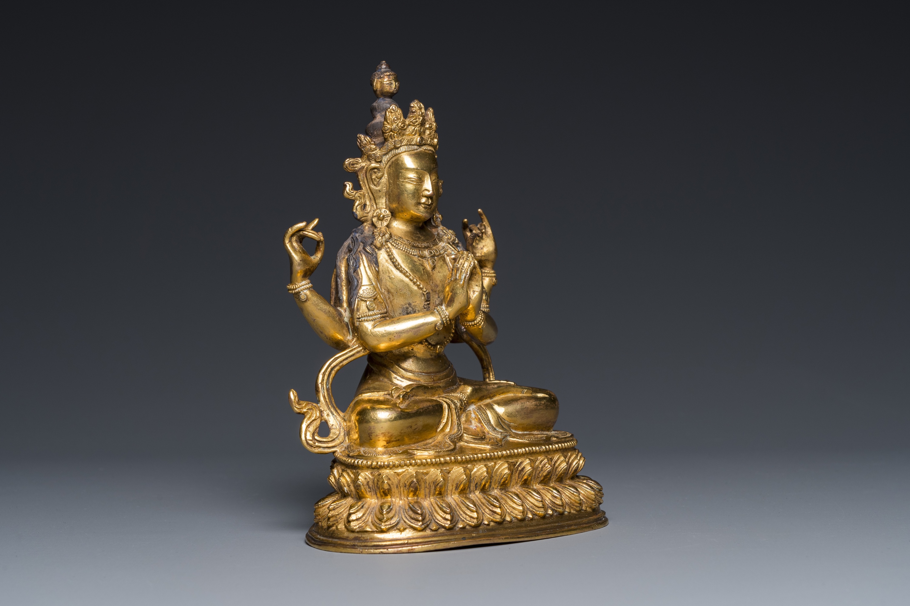 A Chinese gilt bronze figure of Avalokitesvara, Yongzheng mark and of the period - Image 2 of 27