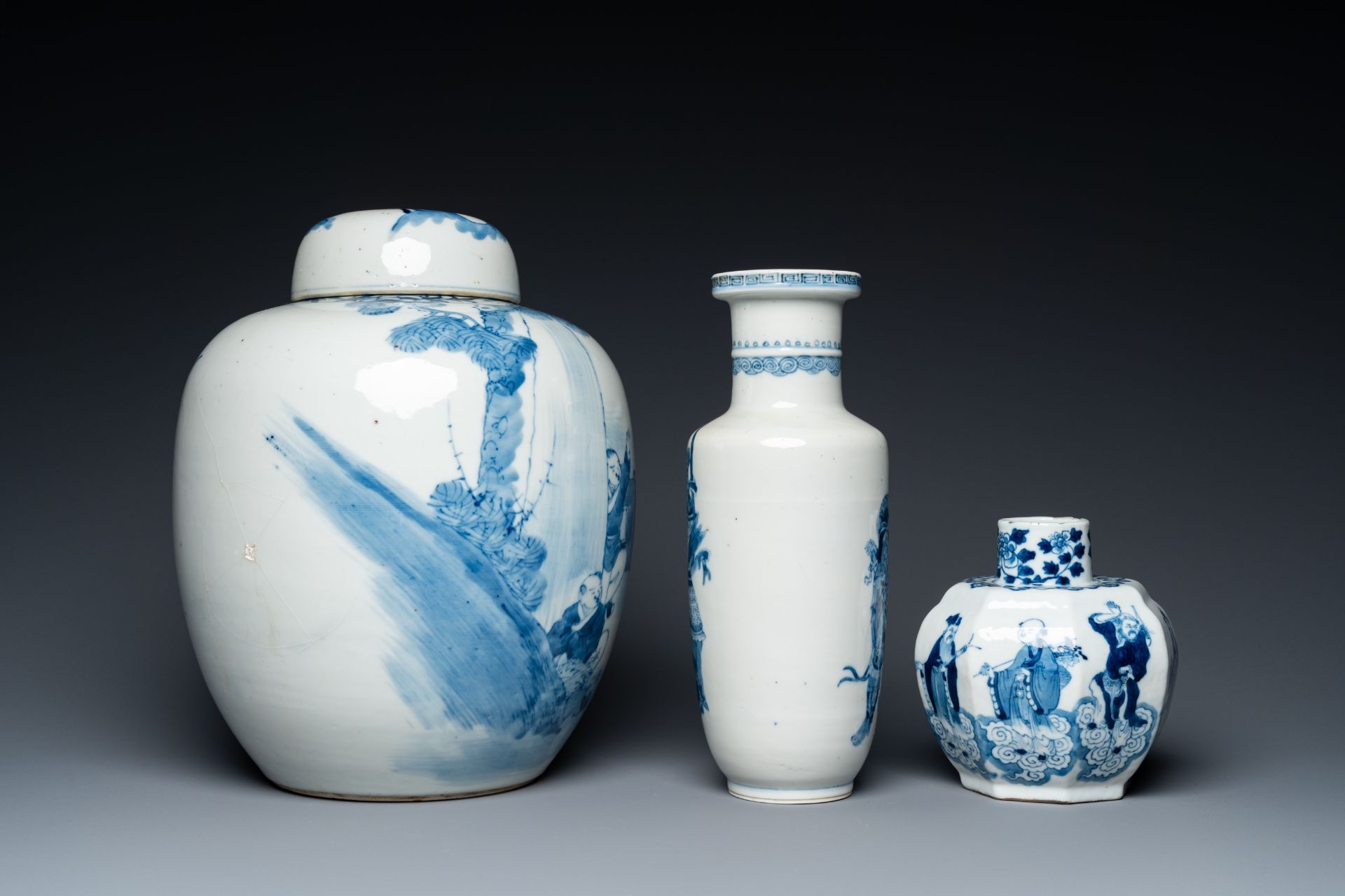 Three Chinese blue and white vases, 19th C. - Image 5 of 36